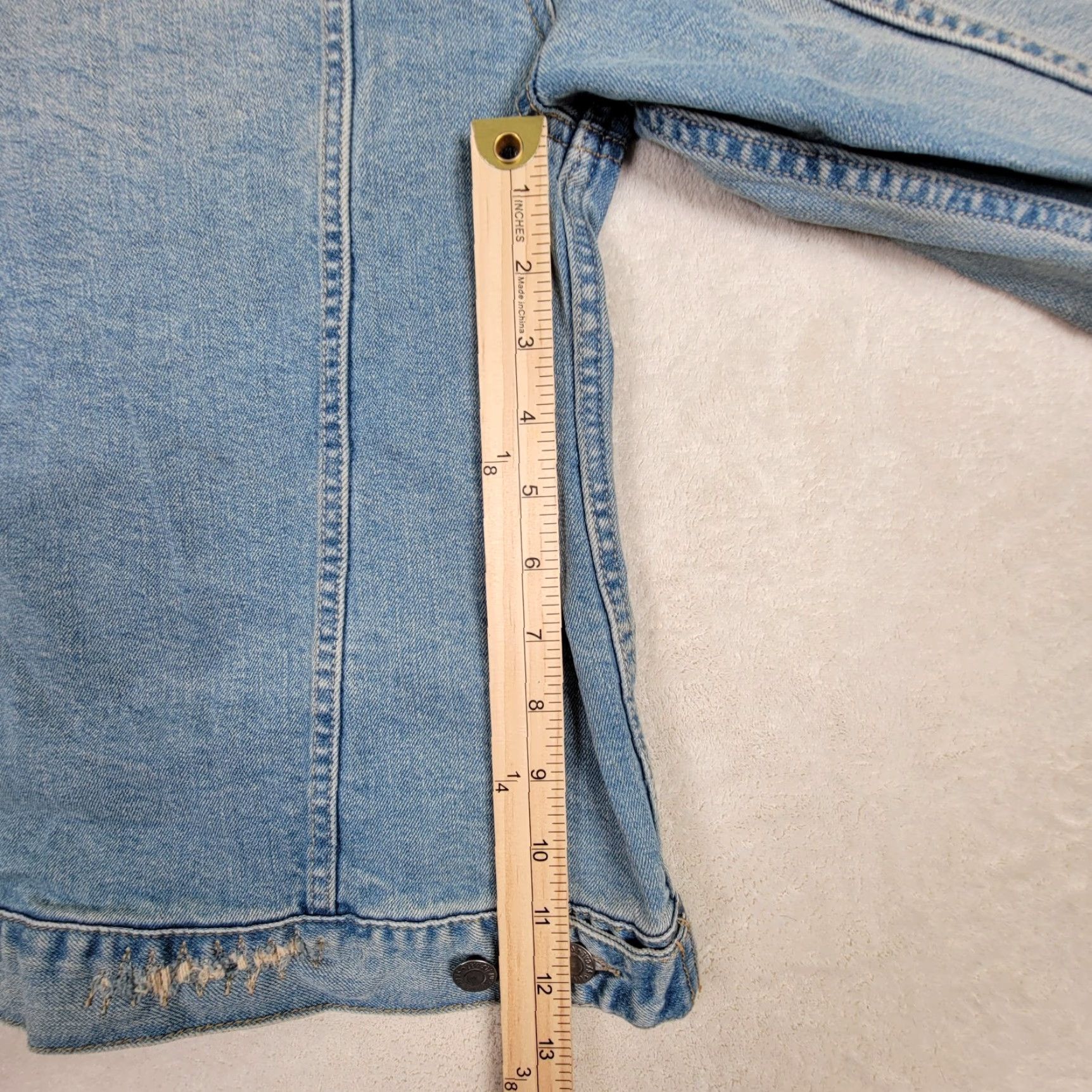 Levi's VINTAGE Levi's Limited Edition Men's Medium Blue Multi-Patched Denim Jacket Jacket Size US M / EU 48-50 / 2 - 7 Thumbnail
