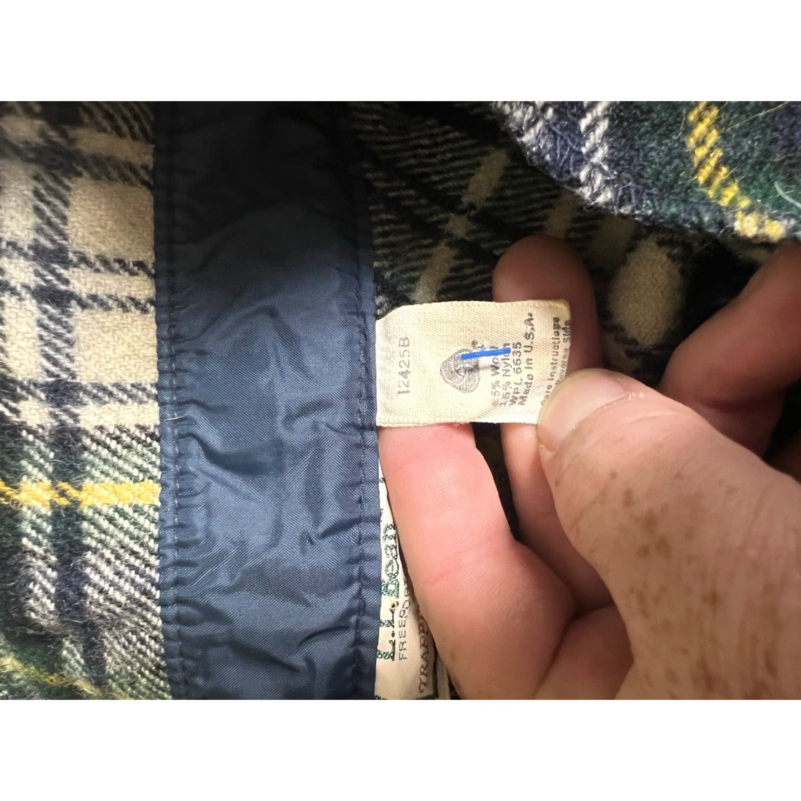Vintage VINTAGE L.L. Bean Mens Pullover Wool Flannel Shirt USA Made Plaid L Size US L / EU 52-54 / 3 - 5 Thumbnail