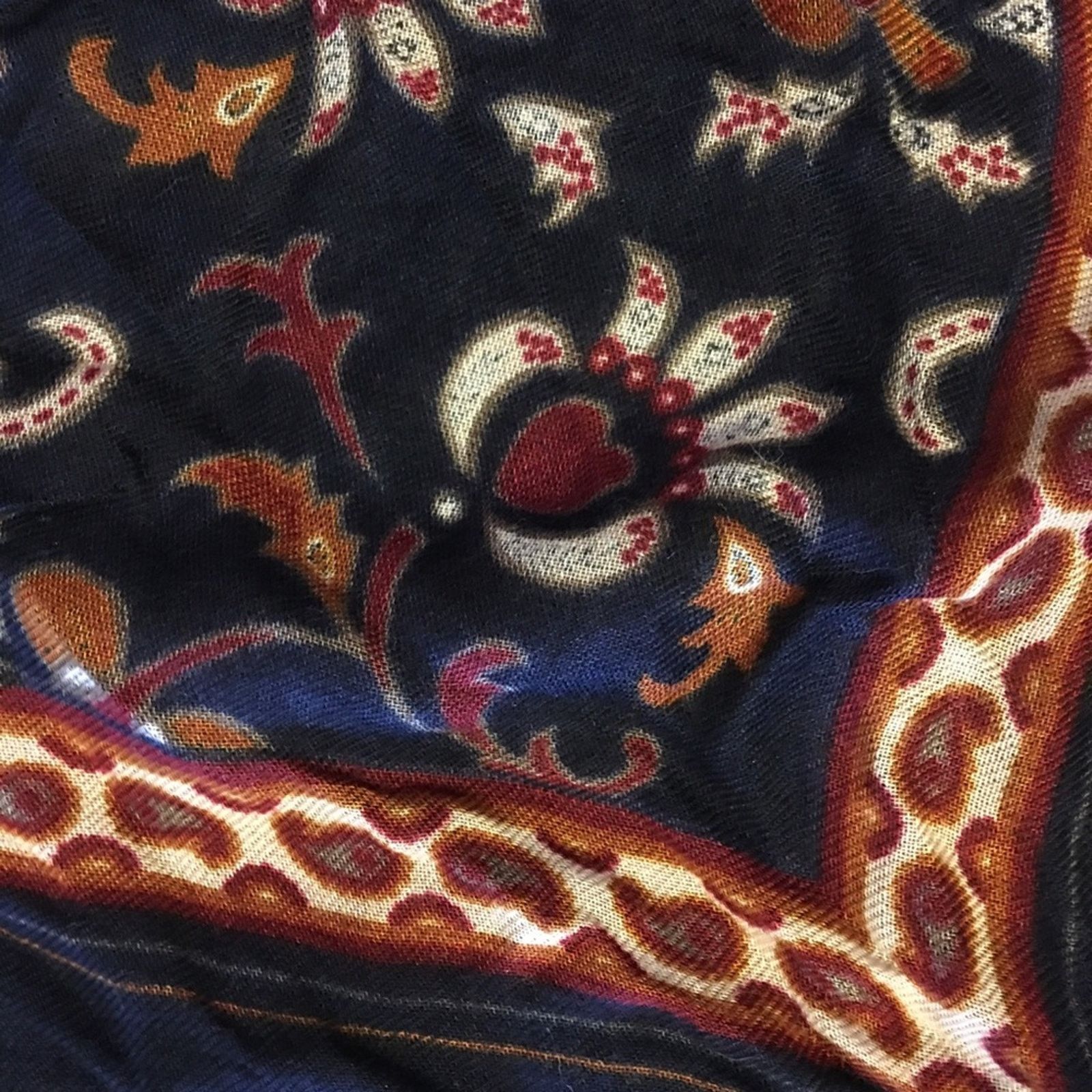 Other Navy print scarf 30” x 30” square Size ONE SIZE - 3 Thumbnail