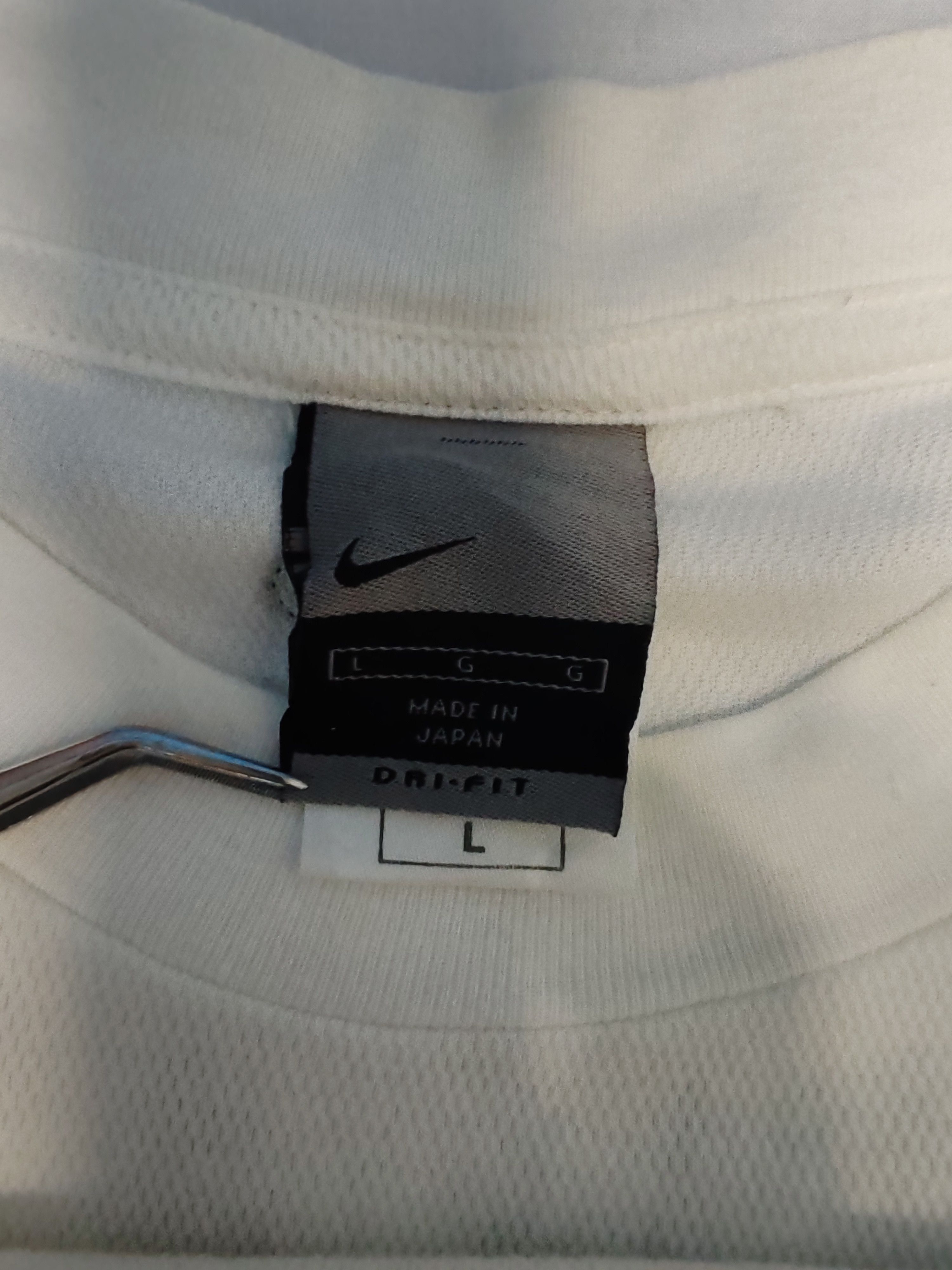 Nike Vintage Nike Nakata Japan Football No 7 Jersey Rare Kirin Size US L / EU 52-54 / 3 - 3 Thumbnail