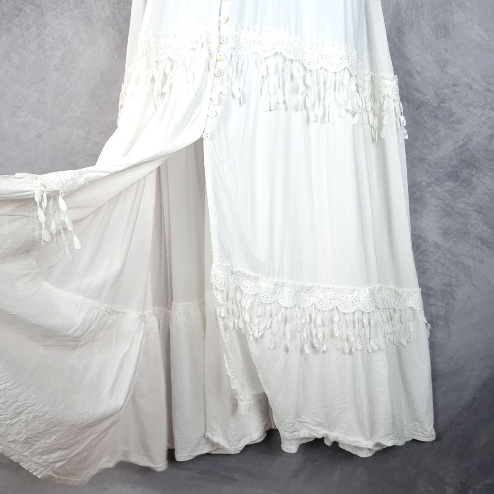 Vintage Jaase Dress Womens XS White Boho Maxi Button Front Smocked Tassel Fringe Size XS / US 0-2 / IT 36-38 - 7 Thumbnail