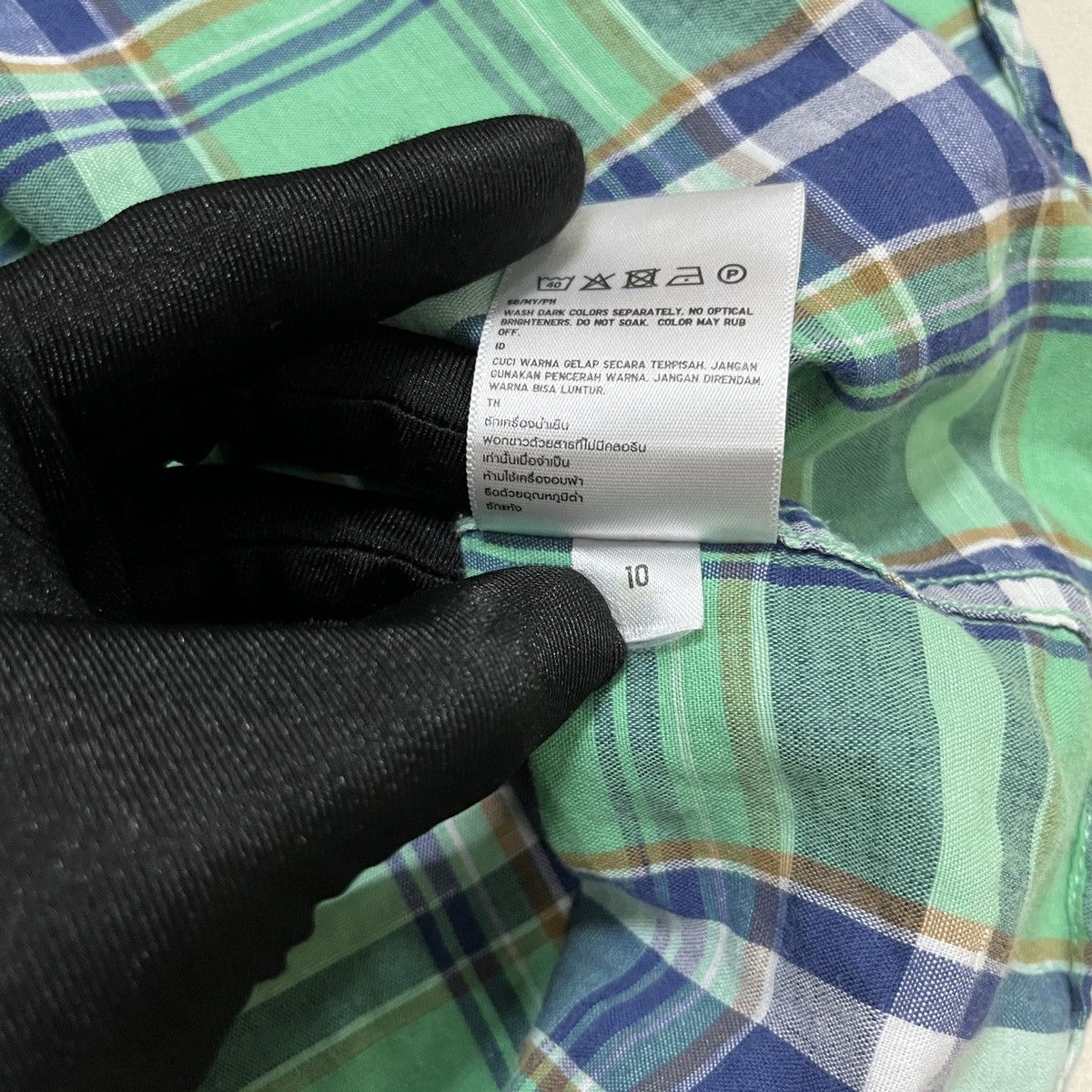 Japanese Brand × Uniqlo × Vintage Uniqlo Checkered Shirt Size US S / EU 44-46 / 1 - 5 Thumbnail