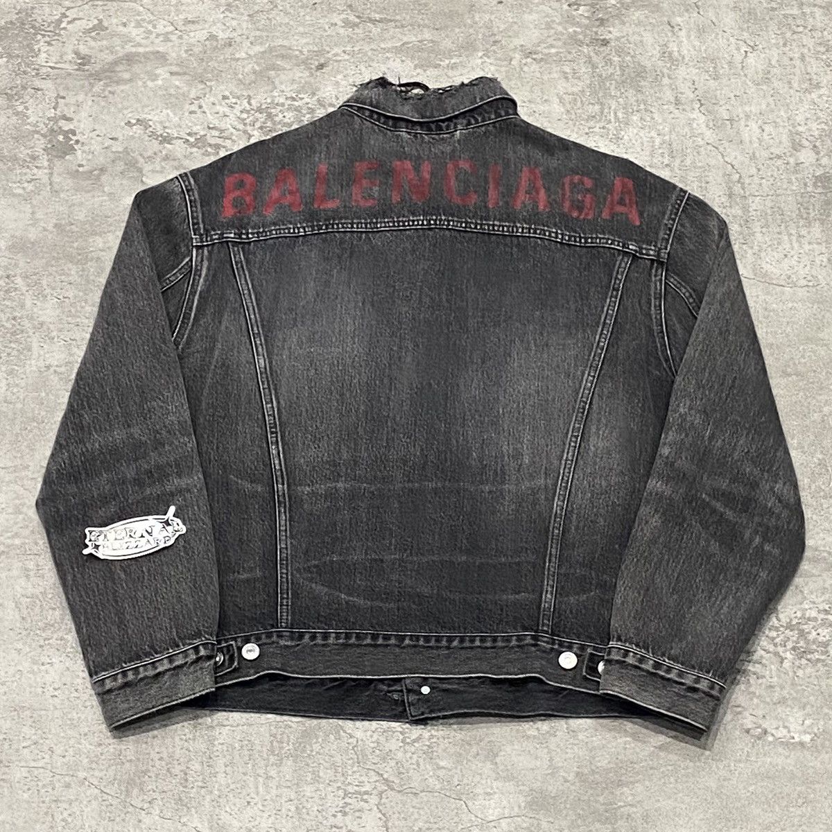 Balenciaga Balenciaga Back Logo Denim Jacket Distressed Size US M / EU 48-50 / 2 - 1 Thumbnail