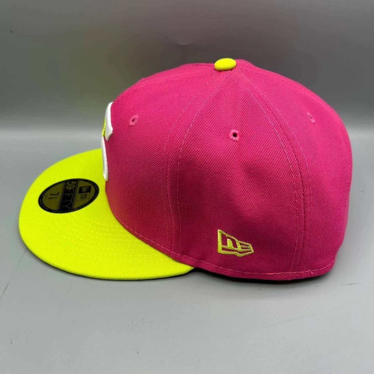 New Era Chicago White Sox Hat Men 7 3/8 Pink Yellow MLB Fitted Cap Size ONE SIZE - 6 Thumbnail