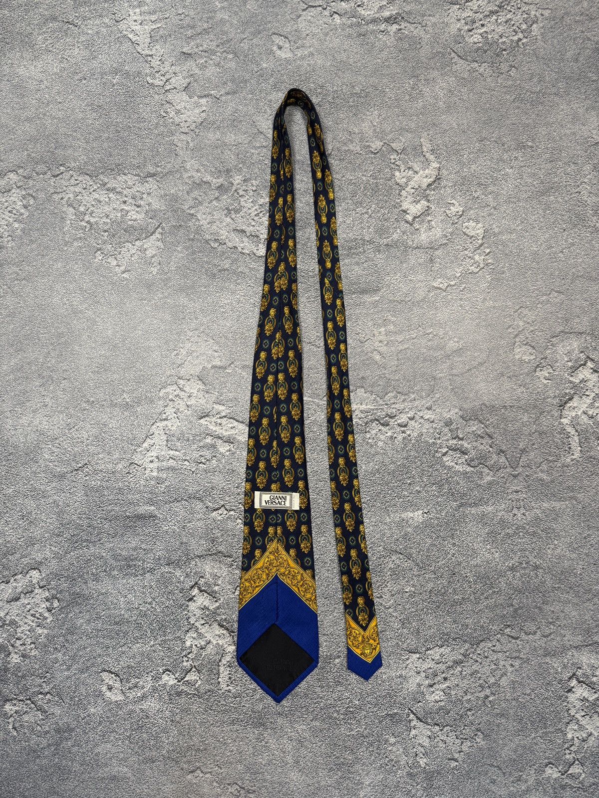 Versace GIANNI VERSACE TIE FULL LOGO 100% SILK VINTAGE Size ONE SIZE - 4 Thumbnail