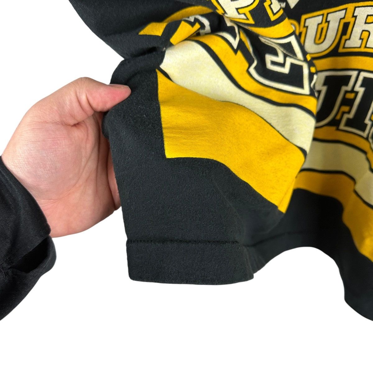 Salem Sportswear × Vintage Vintage 90s Salem Sportswear Pittsburgh Penguins Shirt Size US L / EU 52-54 / 3 - 7 Thumbnail