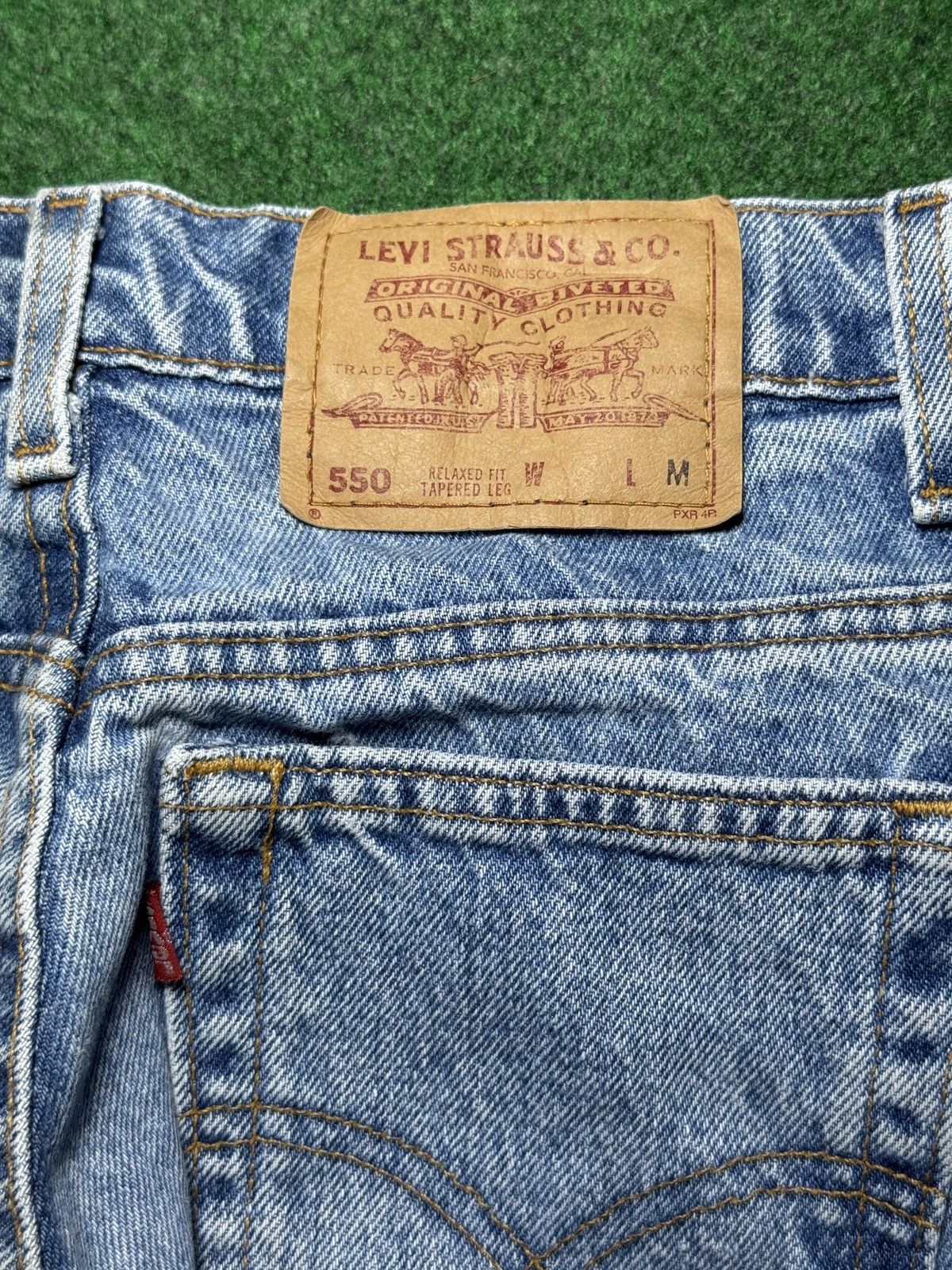 Levi's Vintage Clothing Vintage 90s Levi’s 550 Relaxed Fit Taper 28x30 Denim Jeans Size 30" / US 8 / IT 44 - 2 Thumbnail