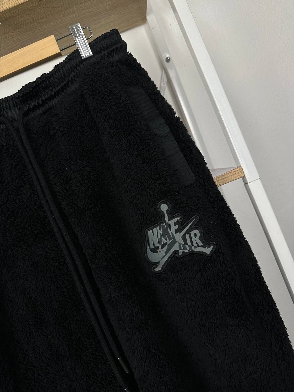 Jordan Brand × Nike JORDAN MJ WINGS SHERPA SOLID JOGGERS (WAIST 30-36) CJ7781 Size US 36 / EU 52 - 5 Thumbnail
