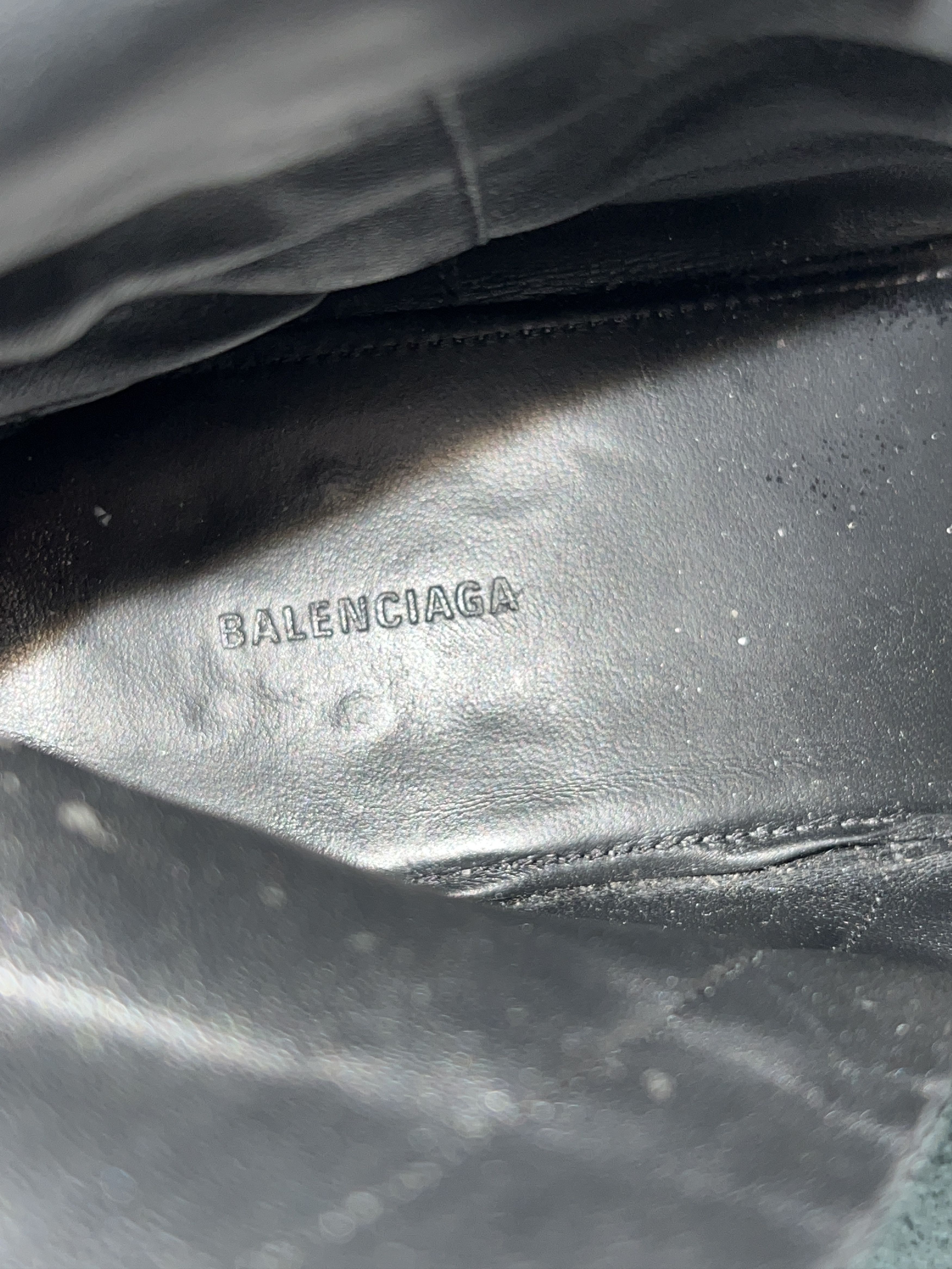 Balenciaga Balenciaga BB Heel Logo Leather Zip Ankle Boots 37.5 Size US 7.5 / IT 37.5 - 9 Thumbnail