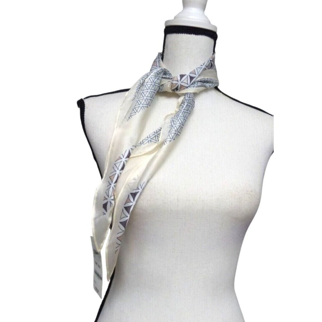 Giani Bernini Giani Bernini Geo-Print Kite Scarf, Neutral, OS Size ONE SIZE - 5 Thumbnail