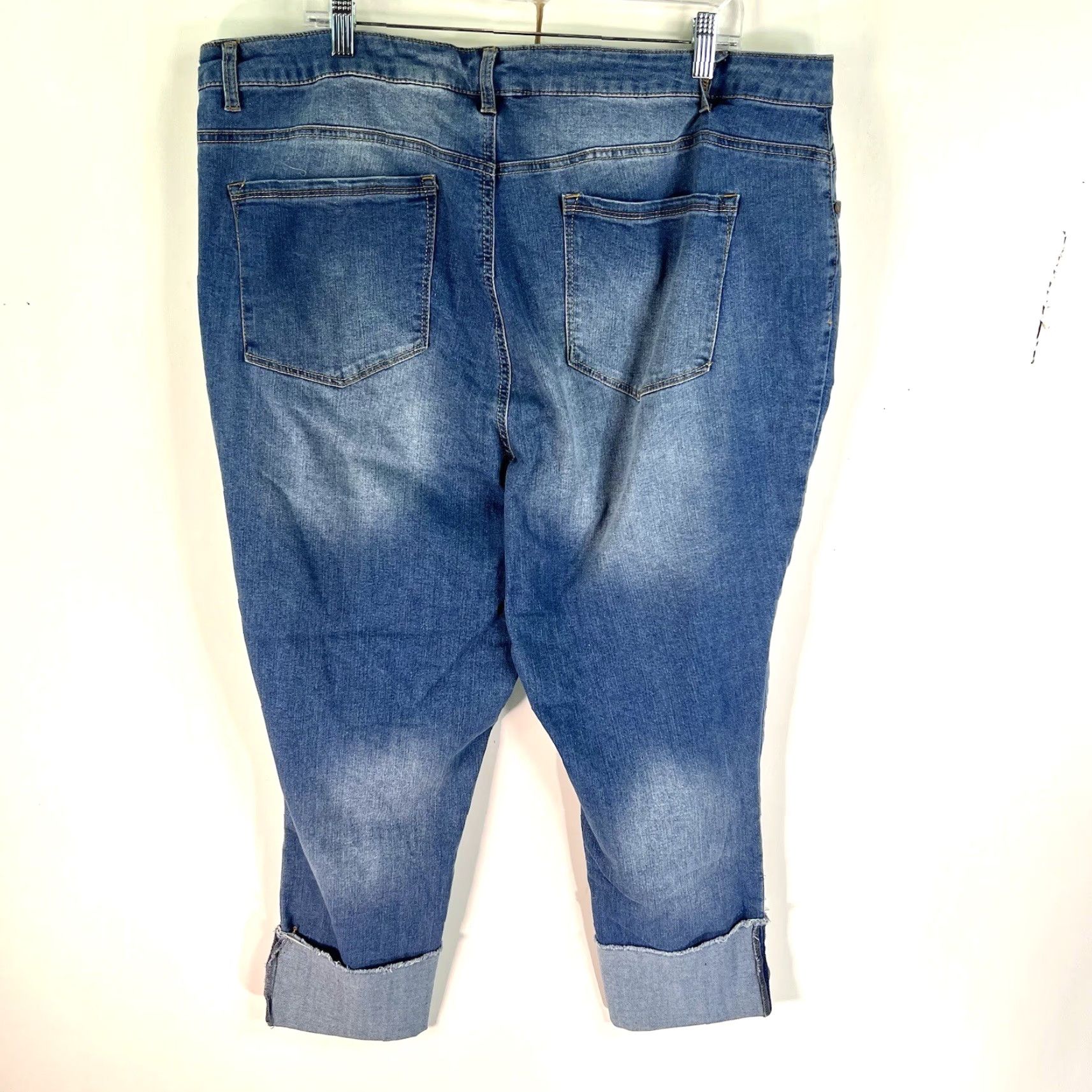 Vintage 1822 Denim Jeans Women's 24W Plus Blue Cropped Cuffed High Rise Stretch Denim Inseam 25 Regular Rise Zip Closure Logo Button Zipper 42 in Waist Size 42" / US 20 - 6 Thumbnail