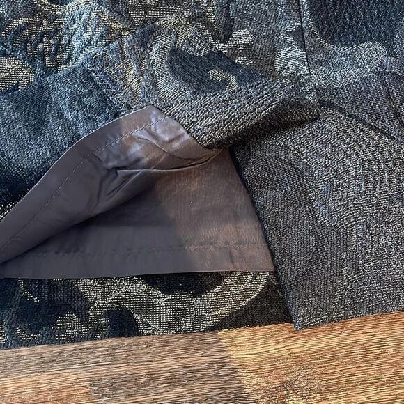 Gianfranco Ferre Gianfranco Ferre vintage jacquard baroque skirt US 4 Size 27" / US 4 / IT 40 - 8 Thumbnail