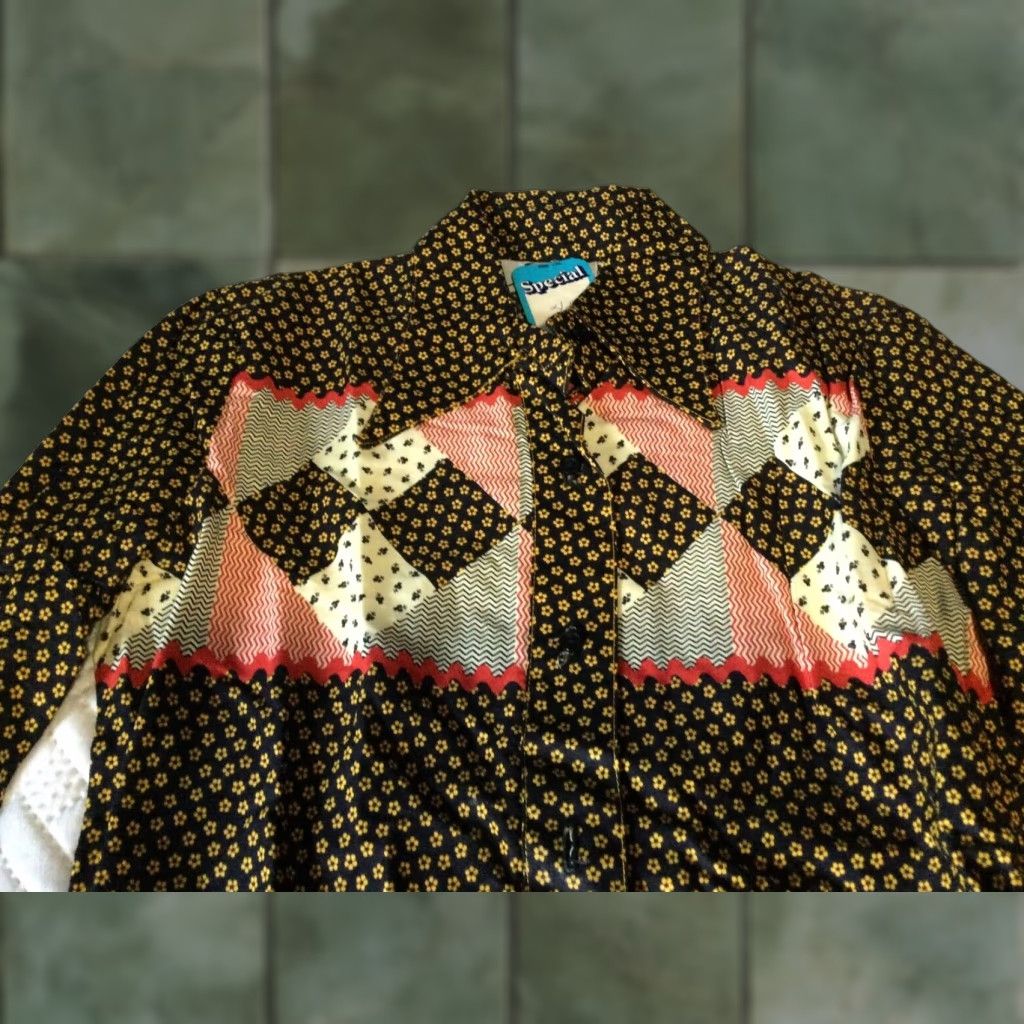Vintage Vintage Sunny South Fashions Dallas BOHO Patchwork Top Button Shirt Size 10 Size L / US 10 / IT 46 - 1 Thumbnail