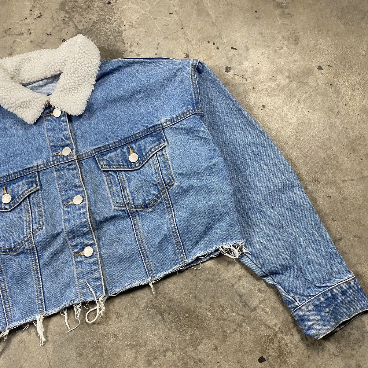 Designer × Japanese Brand Forever 21 Denim Crop Distressed Jacket Size M / US 6-8 / IT 42-44 - 3 Thumbnail