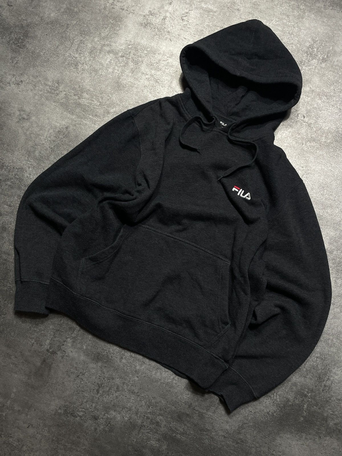 Fila 🔥Offer🔥Fila Basic Hoodie Mini Logo Streetwear Boxy Fit Size US M / EU 48-50 / 2 - 2 Thumbnail