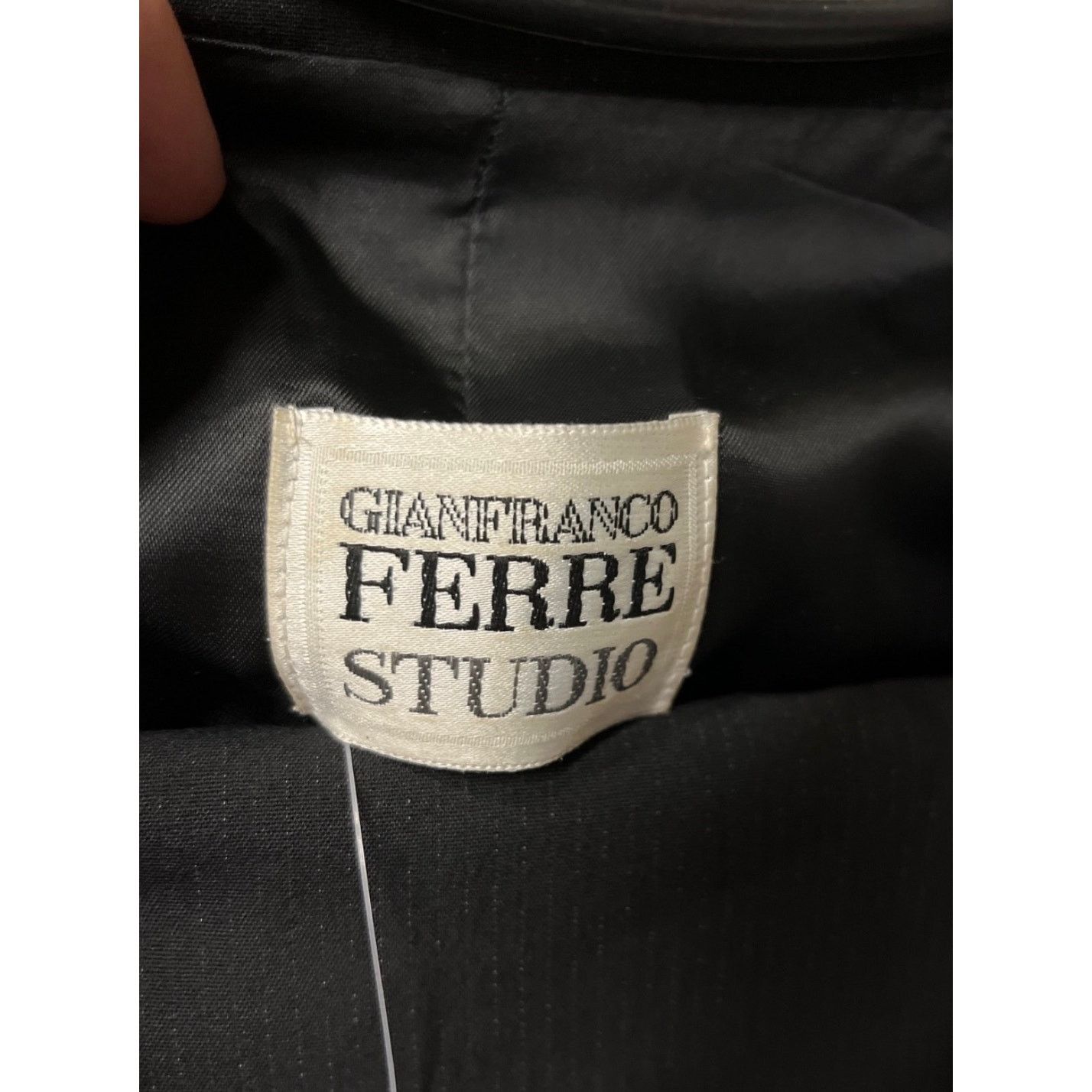Gianfranco Ferre Gianfranco Ferre Black Striped Wool Suit Sz.42/L Size M / US 6-8 / IT 42-44 - 11 Thumbnail