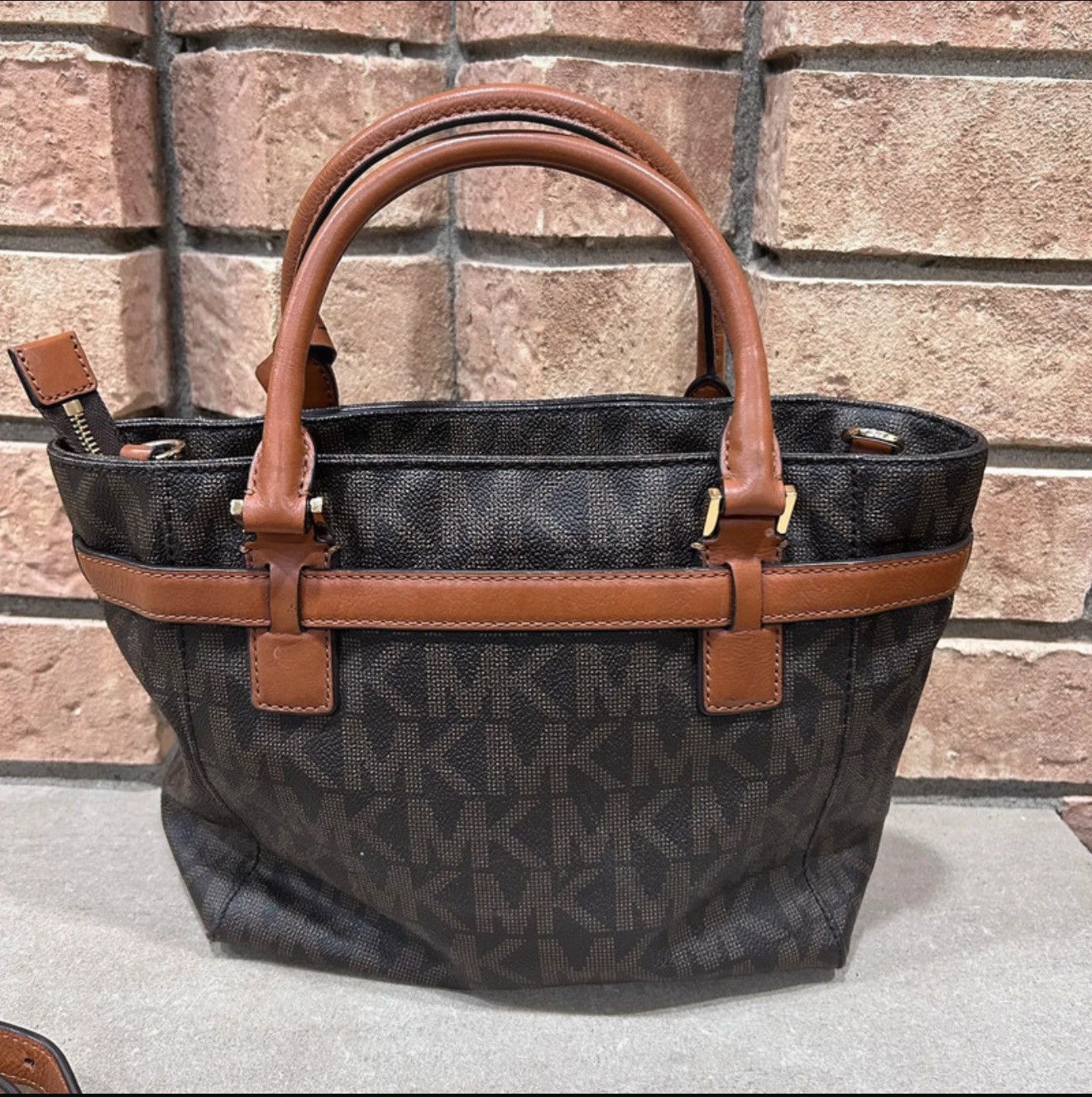 Michael Kors Michael Kors Hamilton Signature Satchel – Brown/Black Leathe Size ONE SIZE - 2 Thumbnail