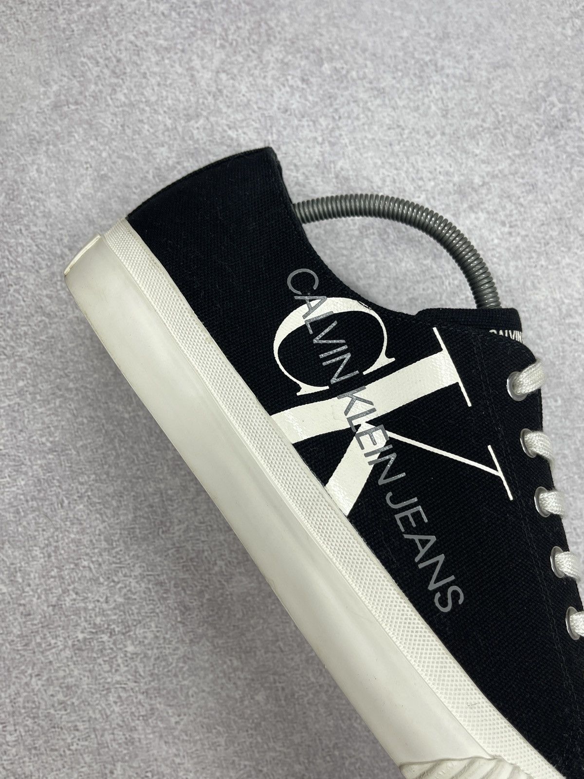 Calvin Klein Mens Calvin Klein Jeans Idol Low Sneakers Black/White Size US 11.5 / EU 44-45 - 8 Thumbnail