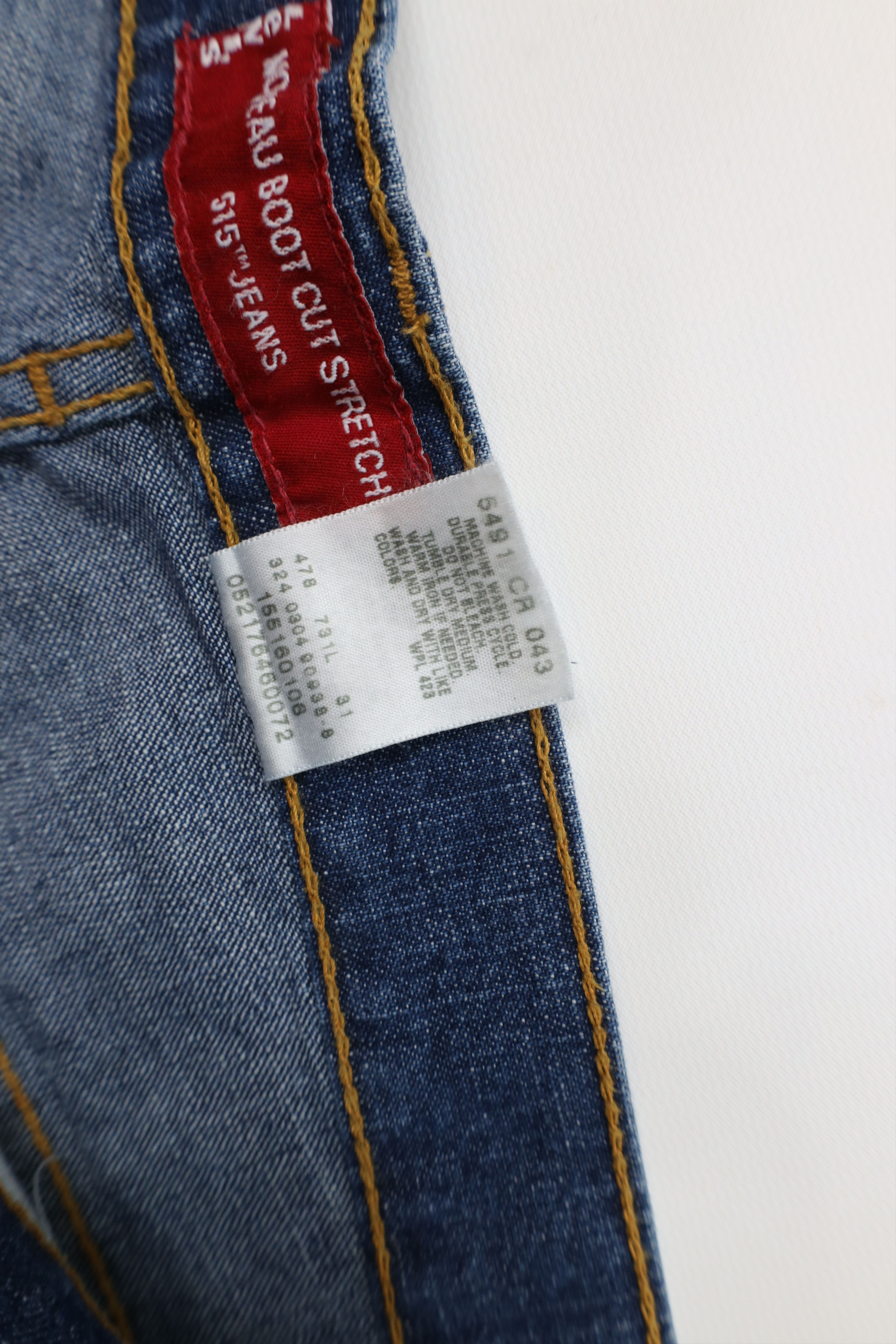 Levi's Vintage Y2K 2004 Levis 515 Flared Wide Leg Boot Cut Jeans Size 34" / US 12 / IT 48 - 9 Thumbnail