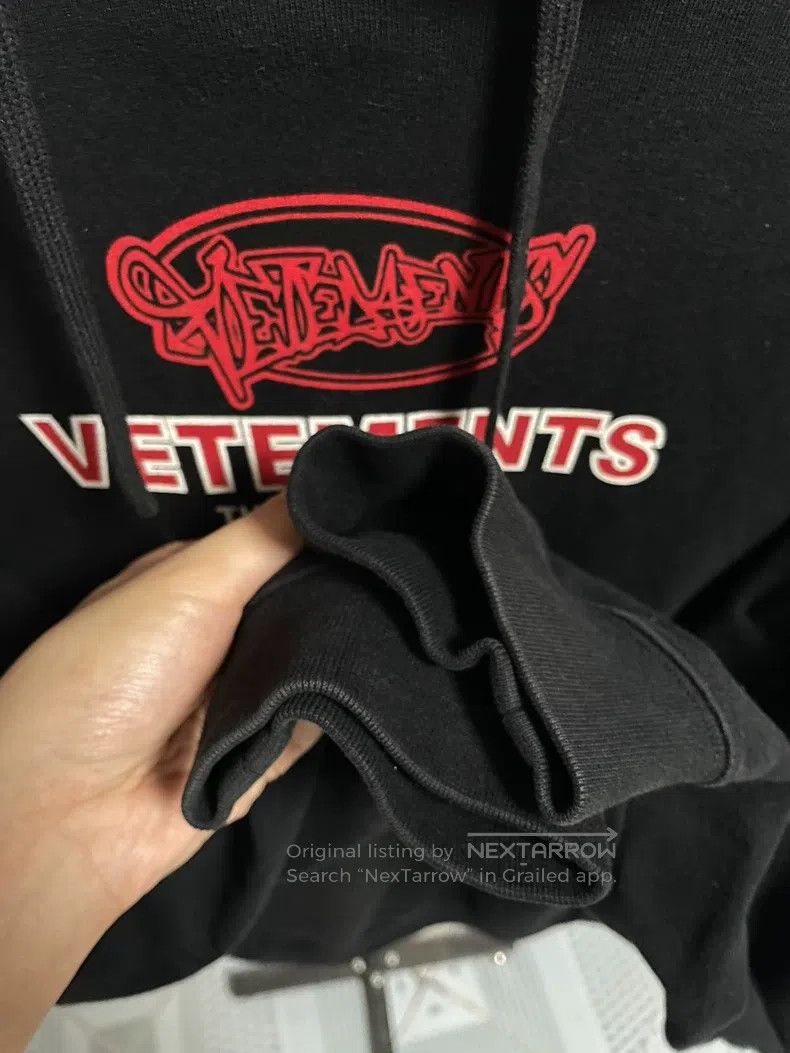 Vetements Vetements Chest Printed Hoodie Size US S / EU 44-46 / 1 - 6 Thumbnail