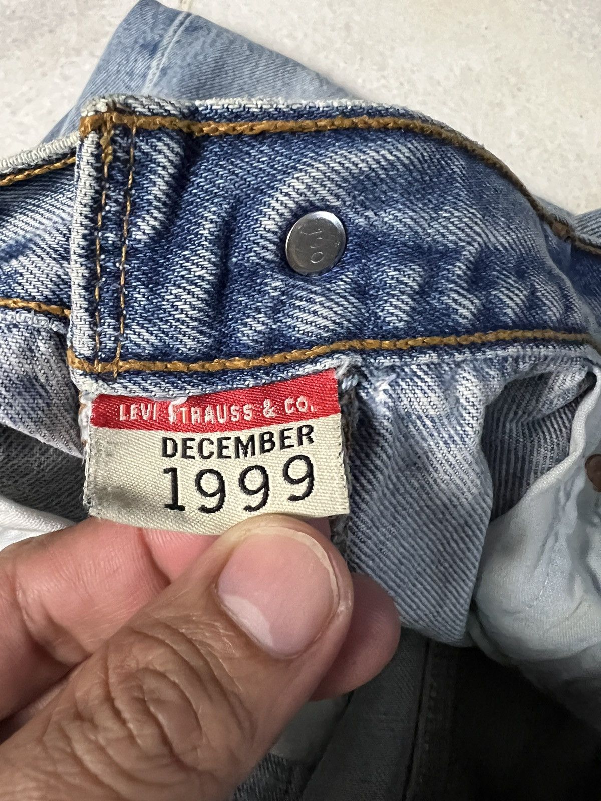 Levi's 💥LIMITED EDITION💥VINTAGE 90’S LEVIS 501XX DISTRESSED JEANS Size US 34 / EU 50 - 17 Thumbnail