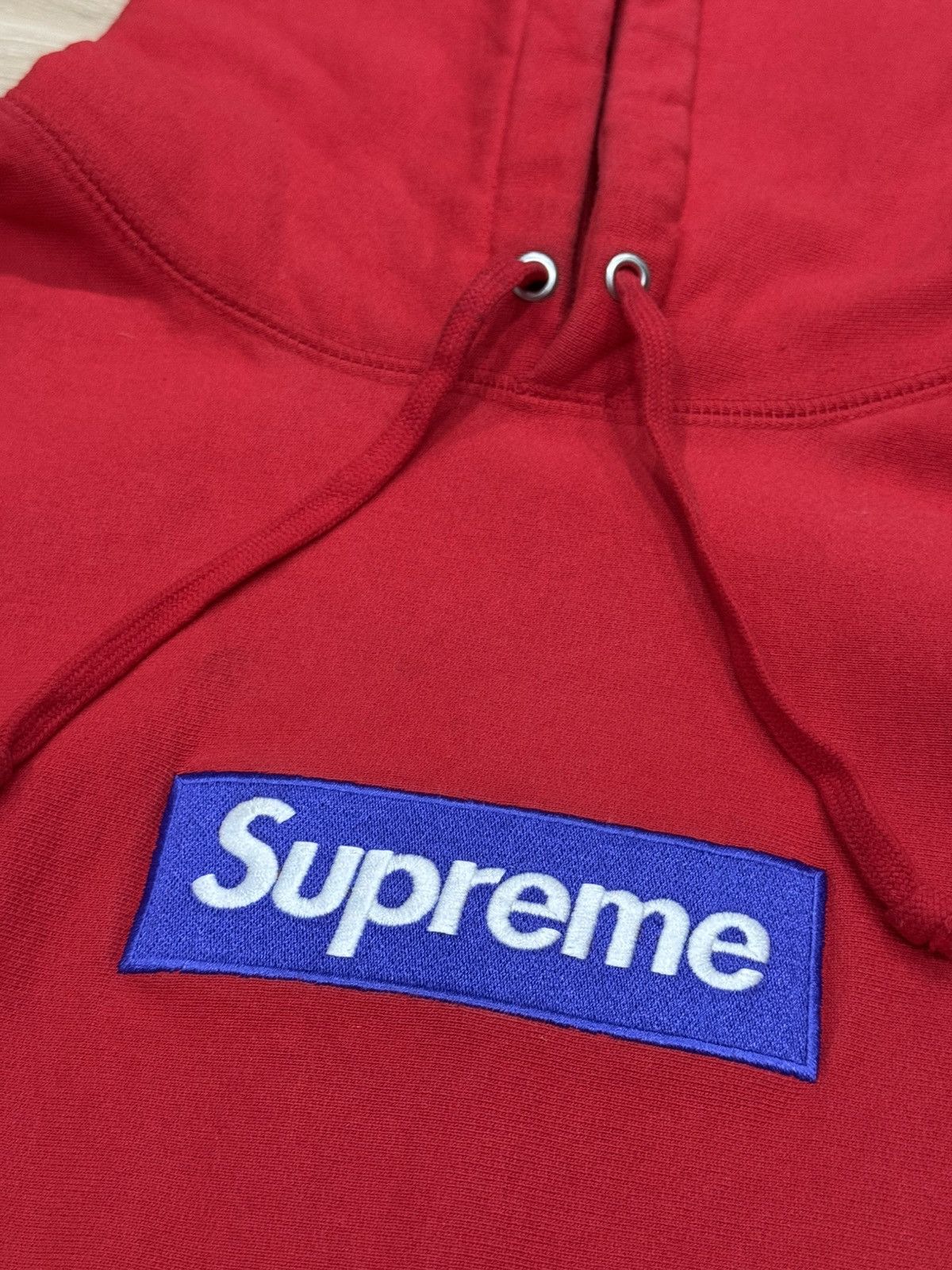 Supreme Supreme FW17 Purple on Red Box Logo Hoodie Size US XL / EU 56 / 4 - 2 Thumbnail