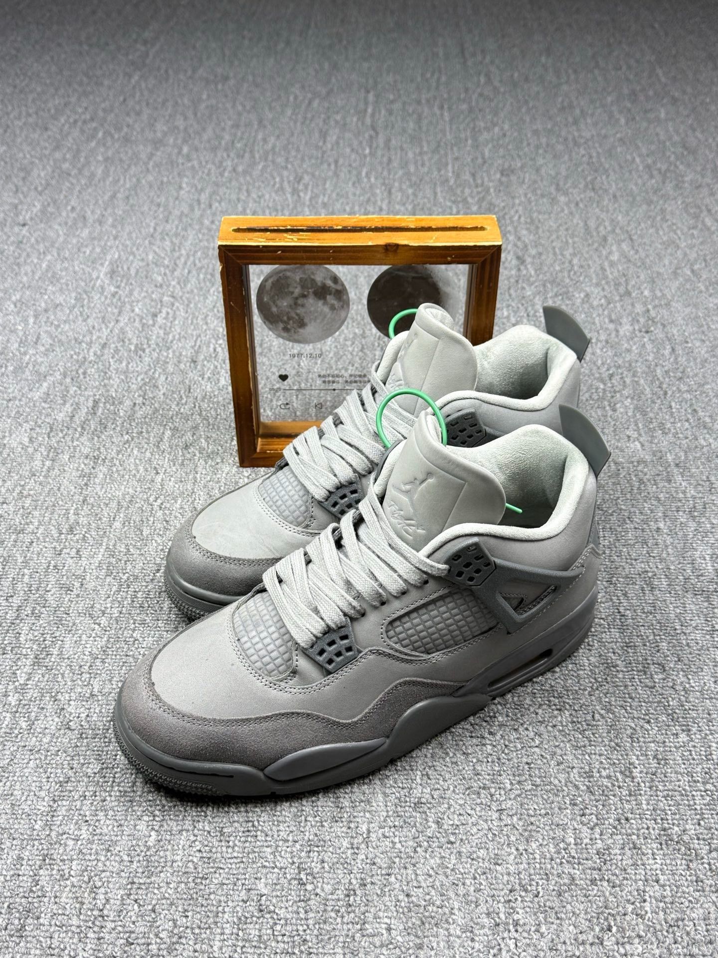 Nike Nike AJ4 Gray Lowtop Sneakers 9 Men Size US 9 / EU 42 - 1 Thumbnail