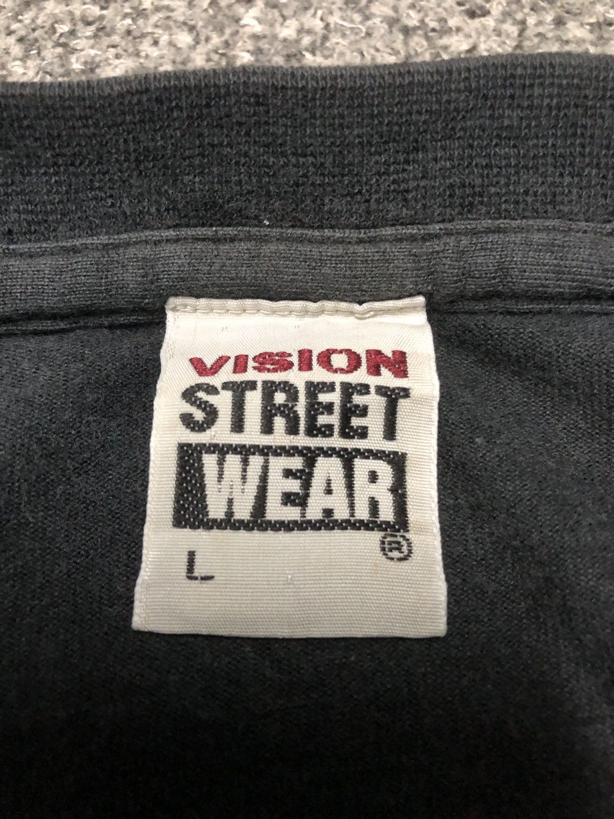 Vision Streetwear Vintage Sunfaded Y2K Vision Street Wear Logo Tee Size US M / EU 48-50 / 2 - 15 Thumbnail
