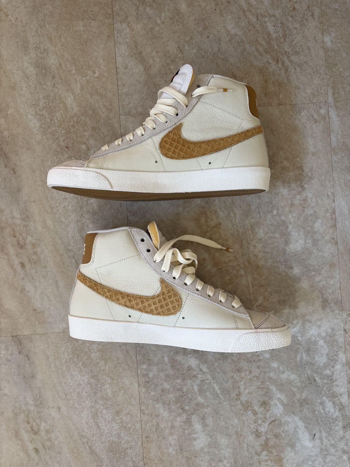Nike Nike Blazer Mid ‘77 Vintage Coconut Milk/Wheat-Sail-Black Size US 9.5 / EU 42-43 - 2 Thumbnail