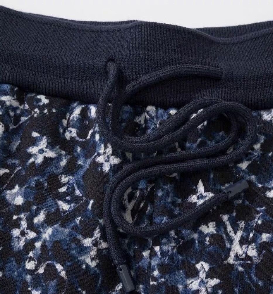 Louis Vuitton Louis Vuitton L Tapestry Casual Monogram Shorts Black Blue Size US 34 / EU 50 - 3 Thumbnail