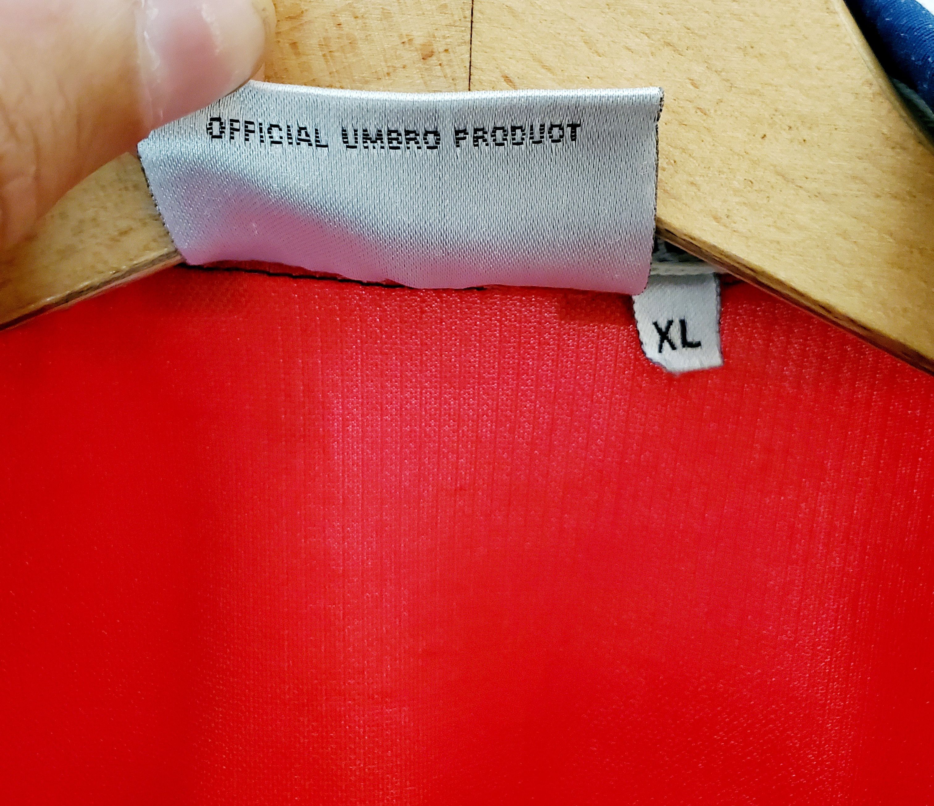 Umbro × Vintage Vintage 90s Umbro Chile National soccer jersey size Xl Size US XL / EU 56 / 4 - 4 Thumbnail