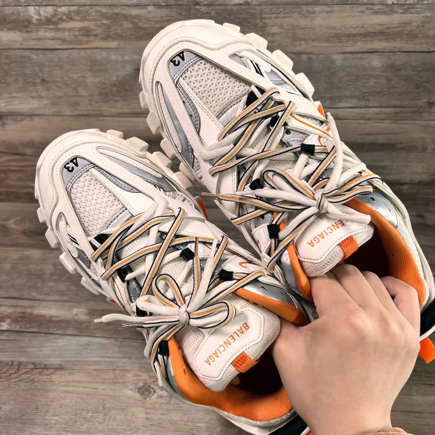 Balenciaga Balenciaga Track 1.0 White/Orange 43 97 New No Box Size US 10 / EU 43 - 5 Thumbnail