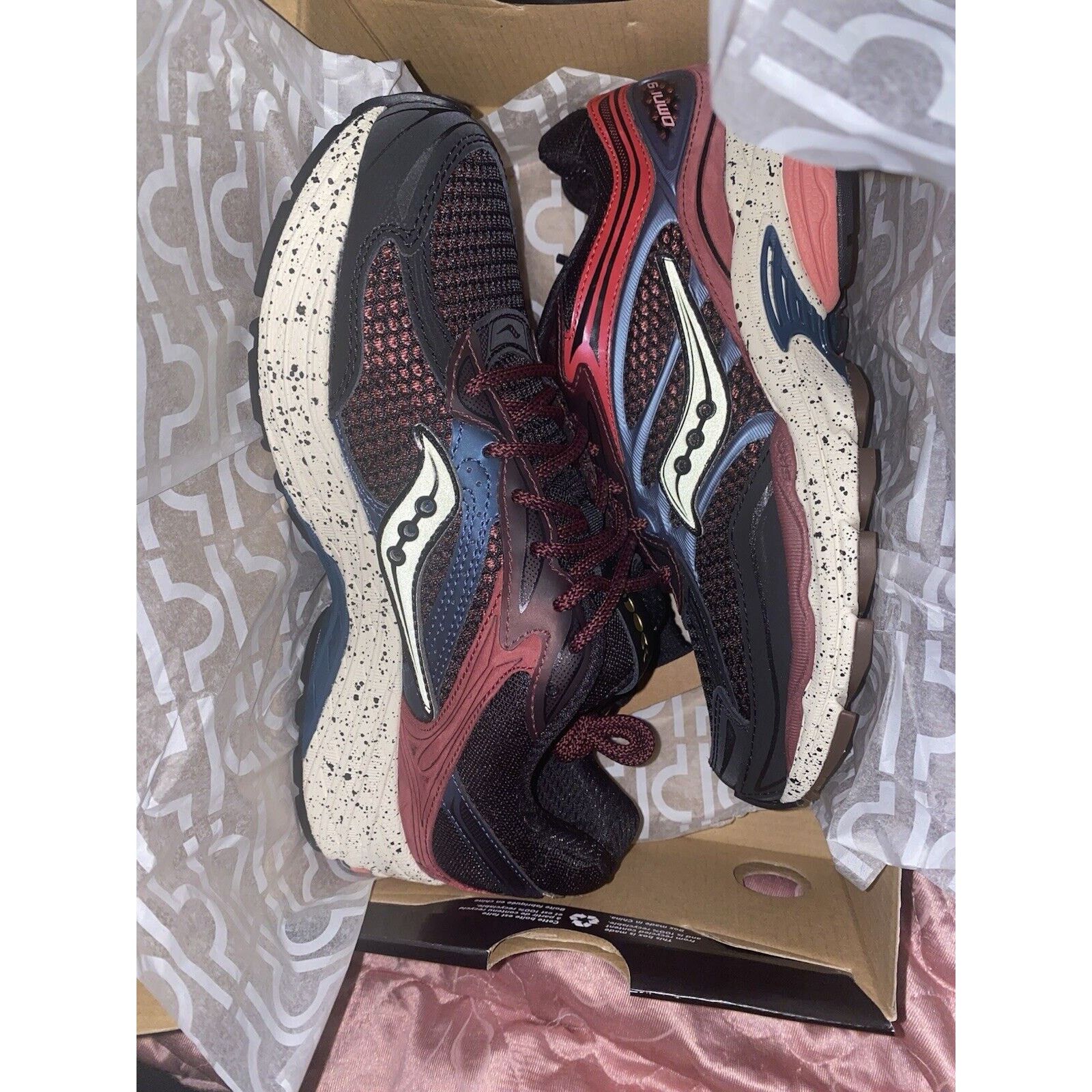 Saucony Size 8 Saucony ProGrid Omni 9 Autumnal Equinox Pack Sneakers Size US 8 / EU 41 - 6 Thumbnail