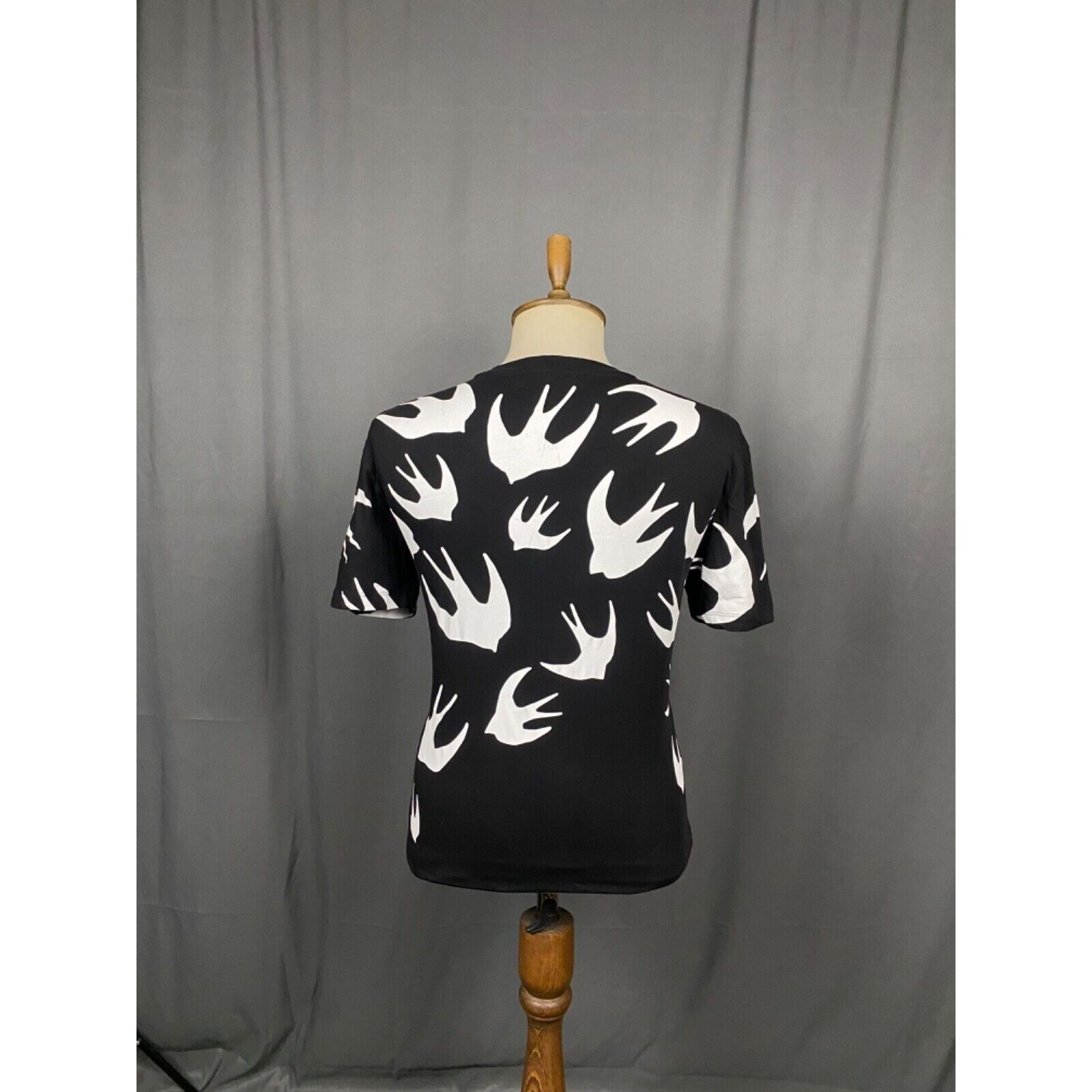 Alexander McQueen Alexander McQueen McQ Signature Swallow Men's Black T-Shirt Size US S / EU 44-46 / 1 - 7 Thumbnail