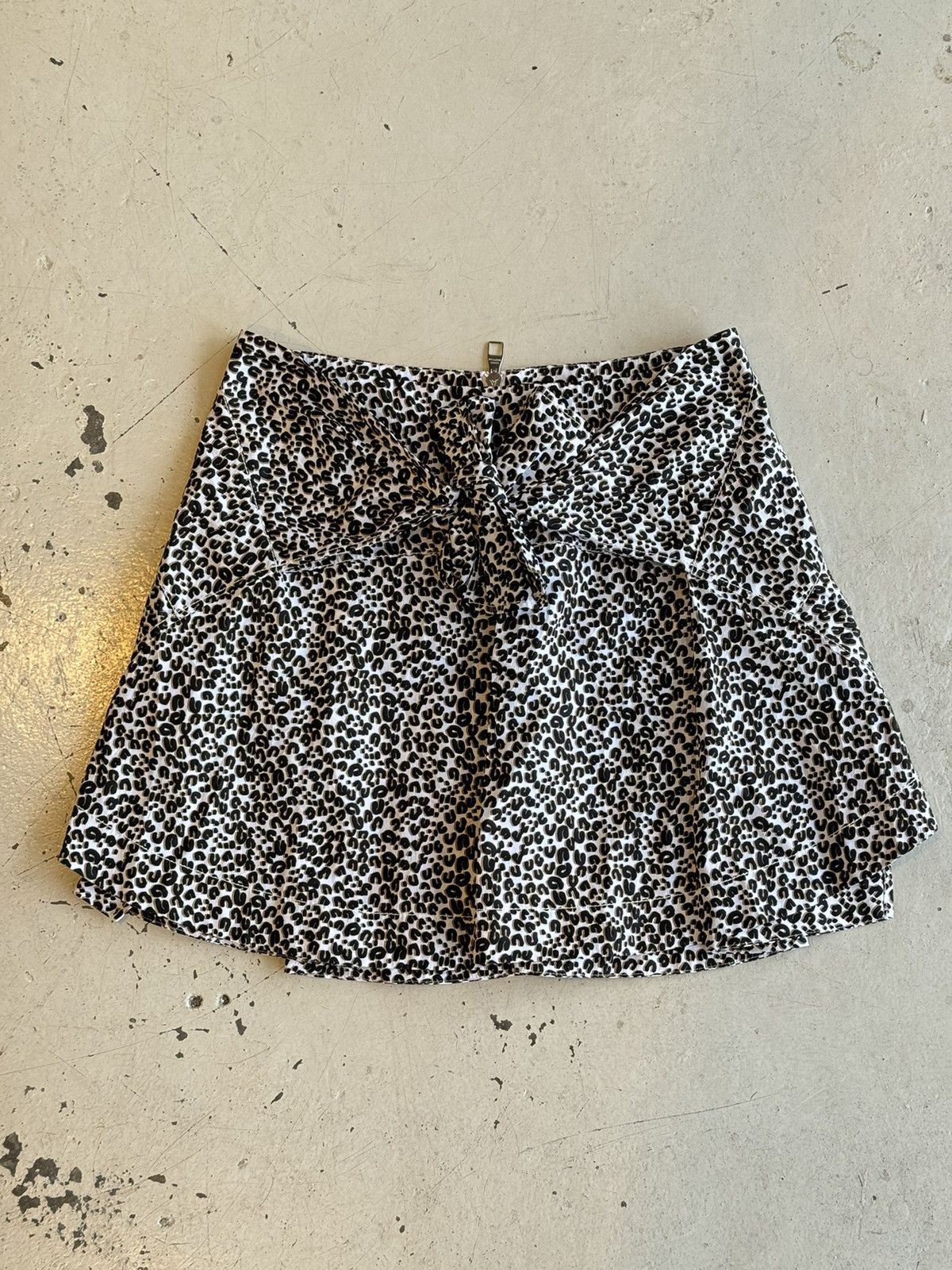 Louis Vuitton Louis Vuitton Leopard Punk Skirt Size 28" / US 6 / IT 42 - 1 Thumbnail