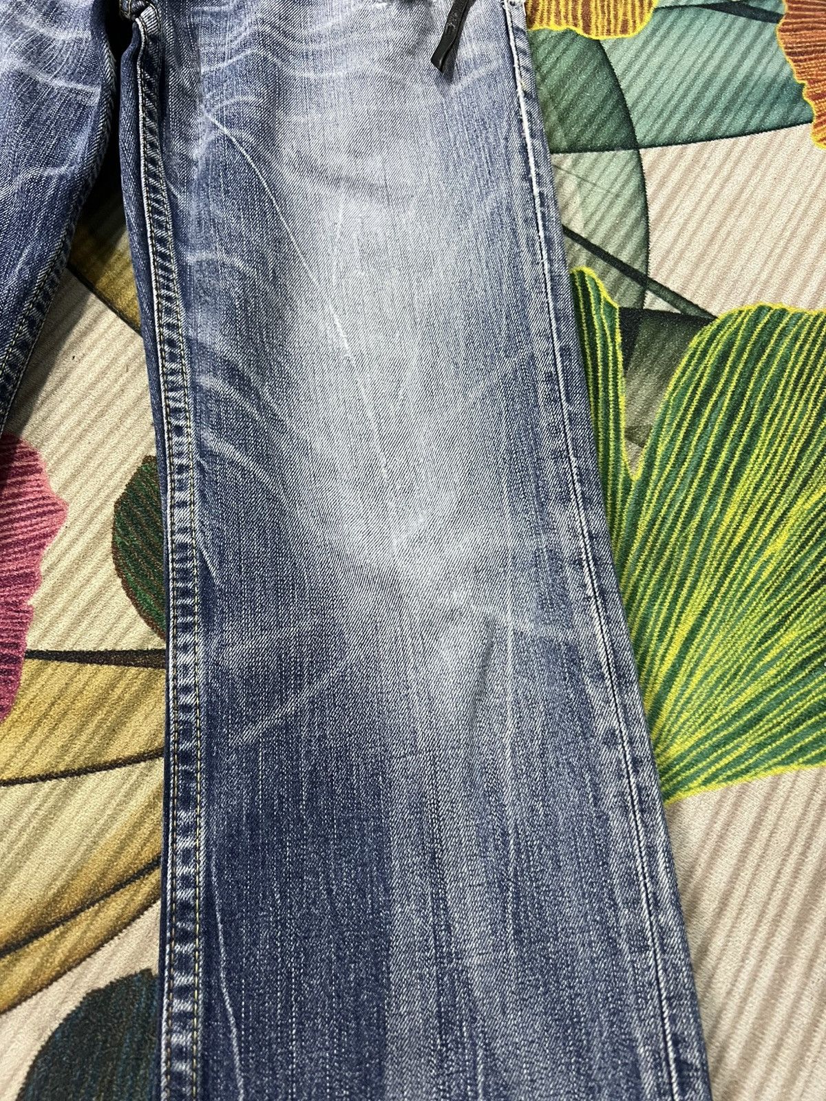 Levi's Vintage Levi’s 502 Distressed Faded Clawmark Jean Very Rare Size US 29 - 6 Thumbnail