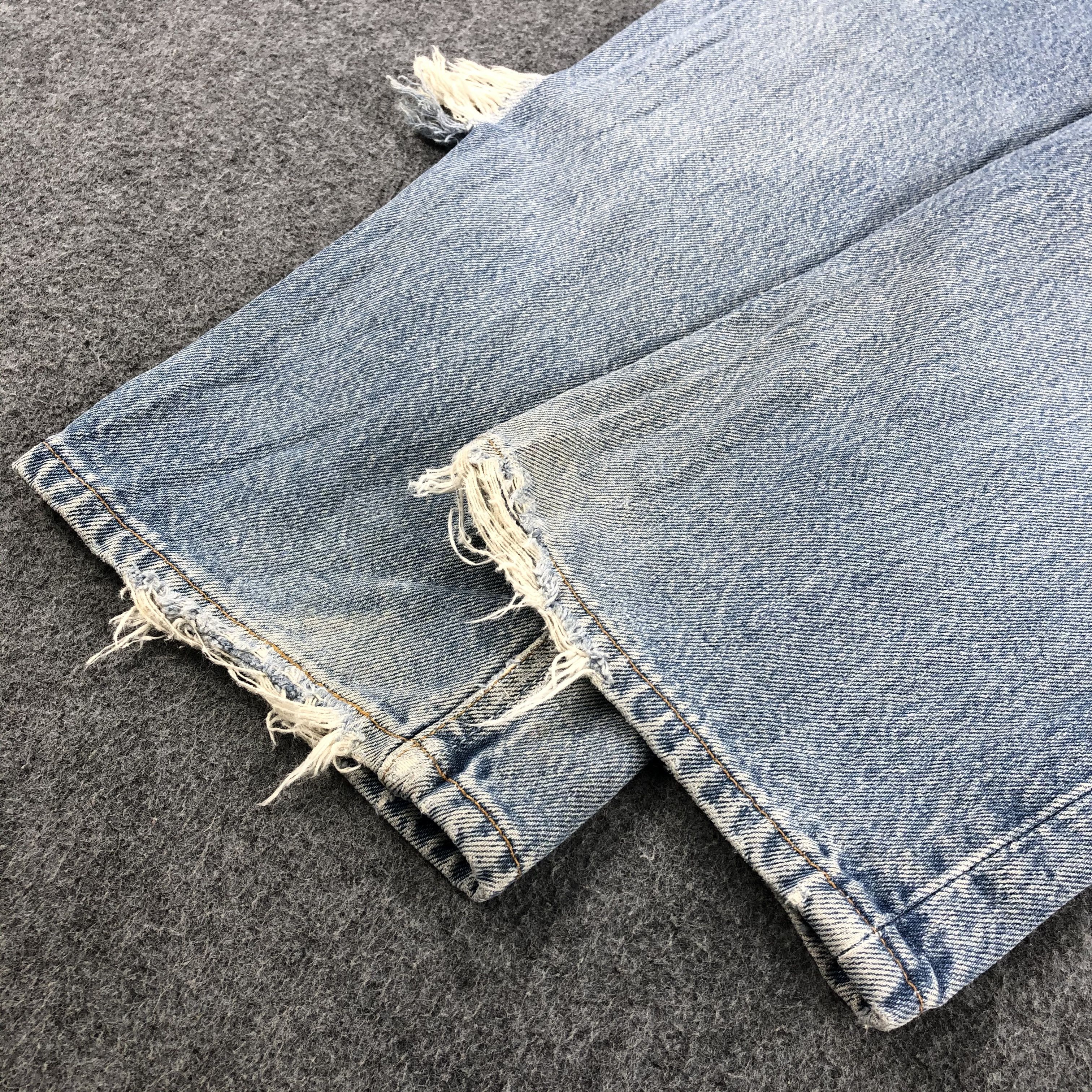 Levi's Vintage 90s Dirty Ripped Light Wash Levis 501 Jeans-JM922 Size US 30 / EU 46 - 5 Thumbnail