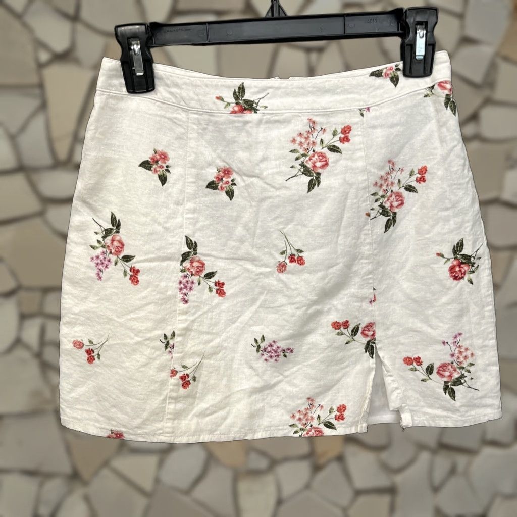 Forever 21 FOREVER 21 White Floral Skirt Mini Short Regular Size S Womens |  Grailed, image size:1024x1024