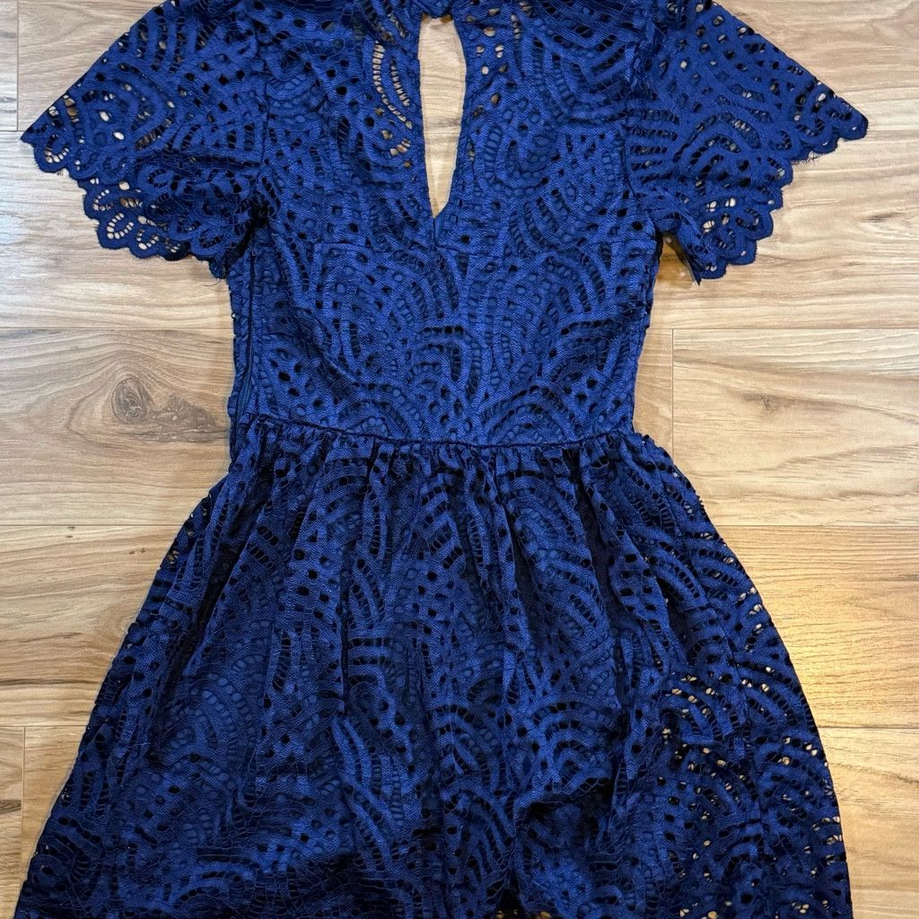 J Brand Women’s Navy Lace Dress Size 3 Size S / US 4 / IT 40 - 2 Thumbnail