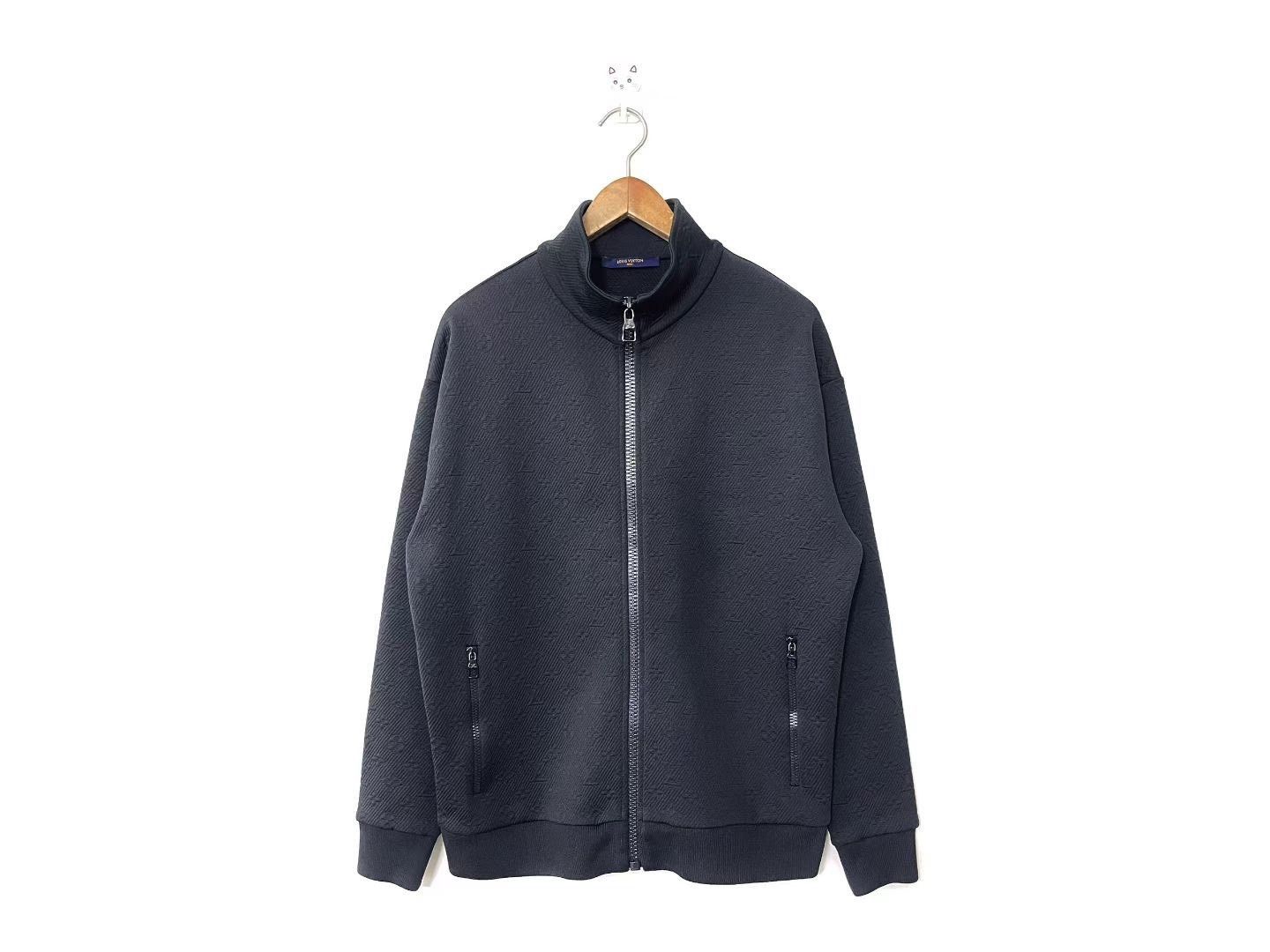 Louis Vuitton Louis Vuitton Black Light Jacket m Men Size US M / EU 48-50 / 2 - 1 Thumbnail