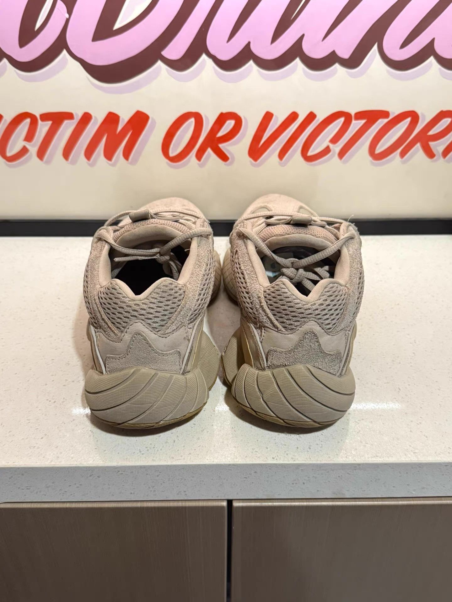 Adidas adidas Originals Yeezy 500 low-top dad shoes。 Ｑ20 Size US 9 / EU 42 - 4 Thumbnail