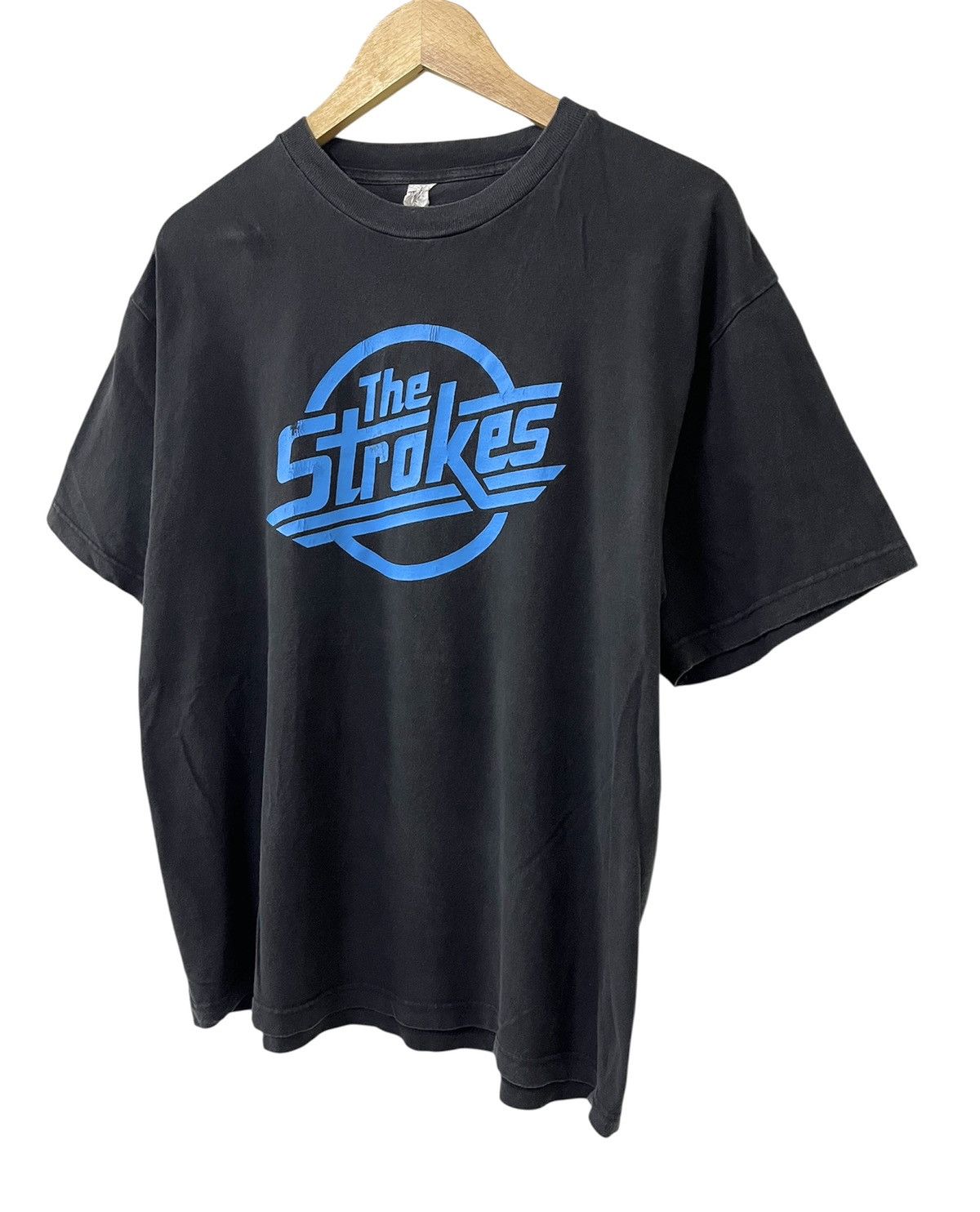 Band Tees VINTAGE 00s THE STROKES OG LOGO INDIE ROCK BAND TSHIRT Size US XL / EU 56 / 4 - 4 Thumbnail
