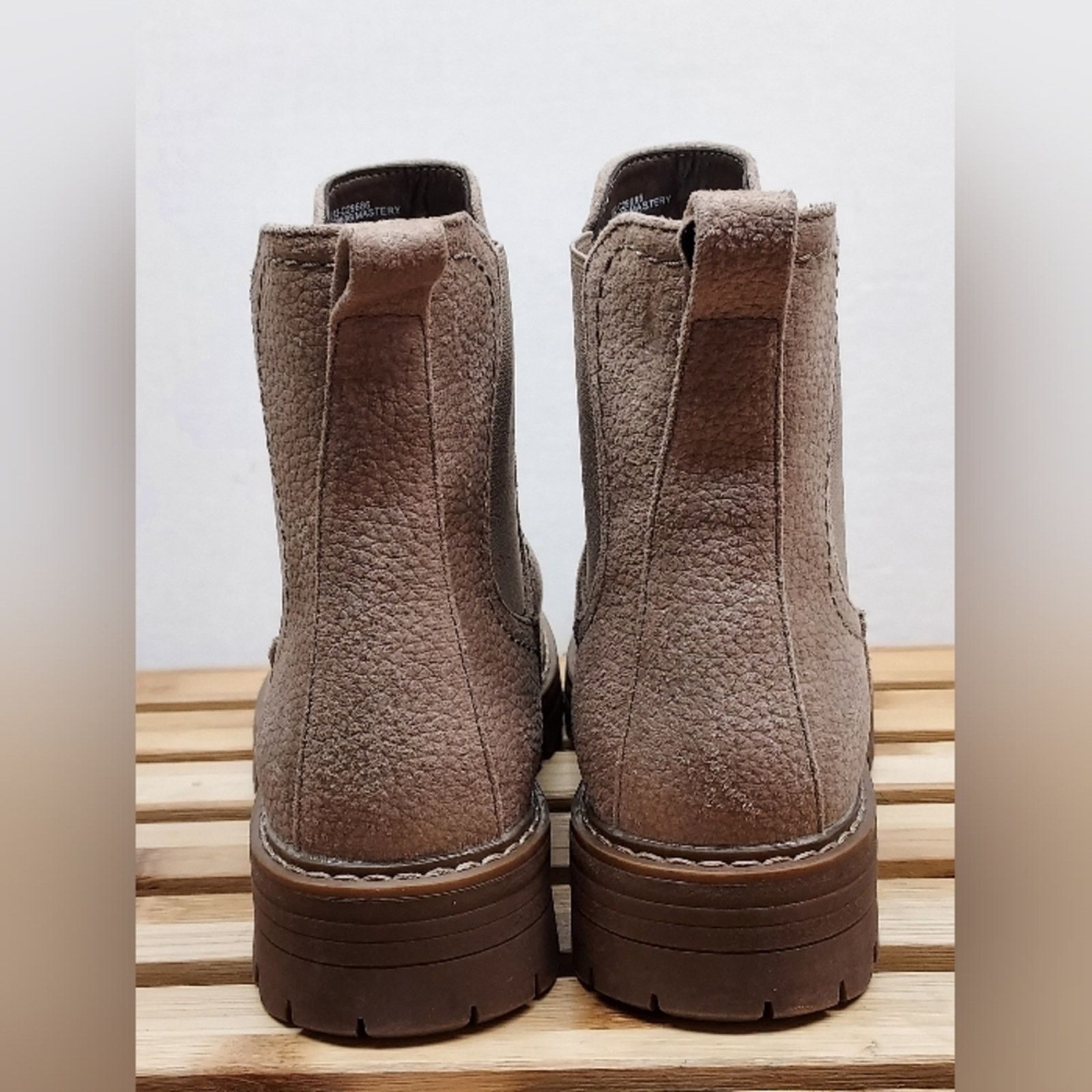 Other Cliffs by White Mountain Womens | Beige Ankle Boots Size 7.5 Size US 7.5 / IT 37.5 - 7 Thumbnail