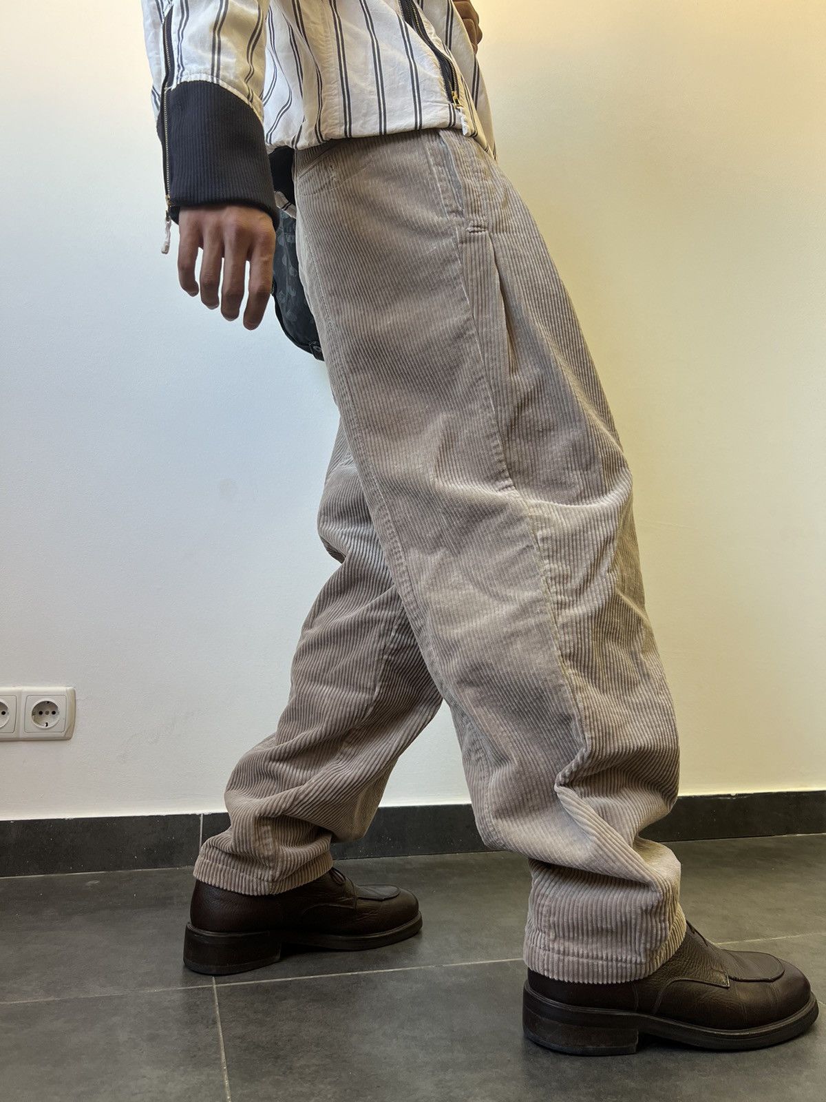 Marithe + Francois Girbaud Marithe Francois Girbaud Corduroy Pant Made in Japan Size US 32 / EU 48 - 3 Thumbnail