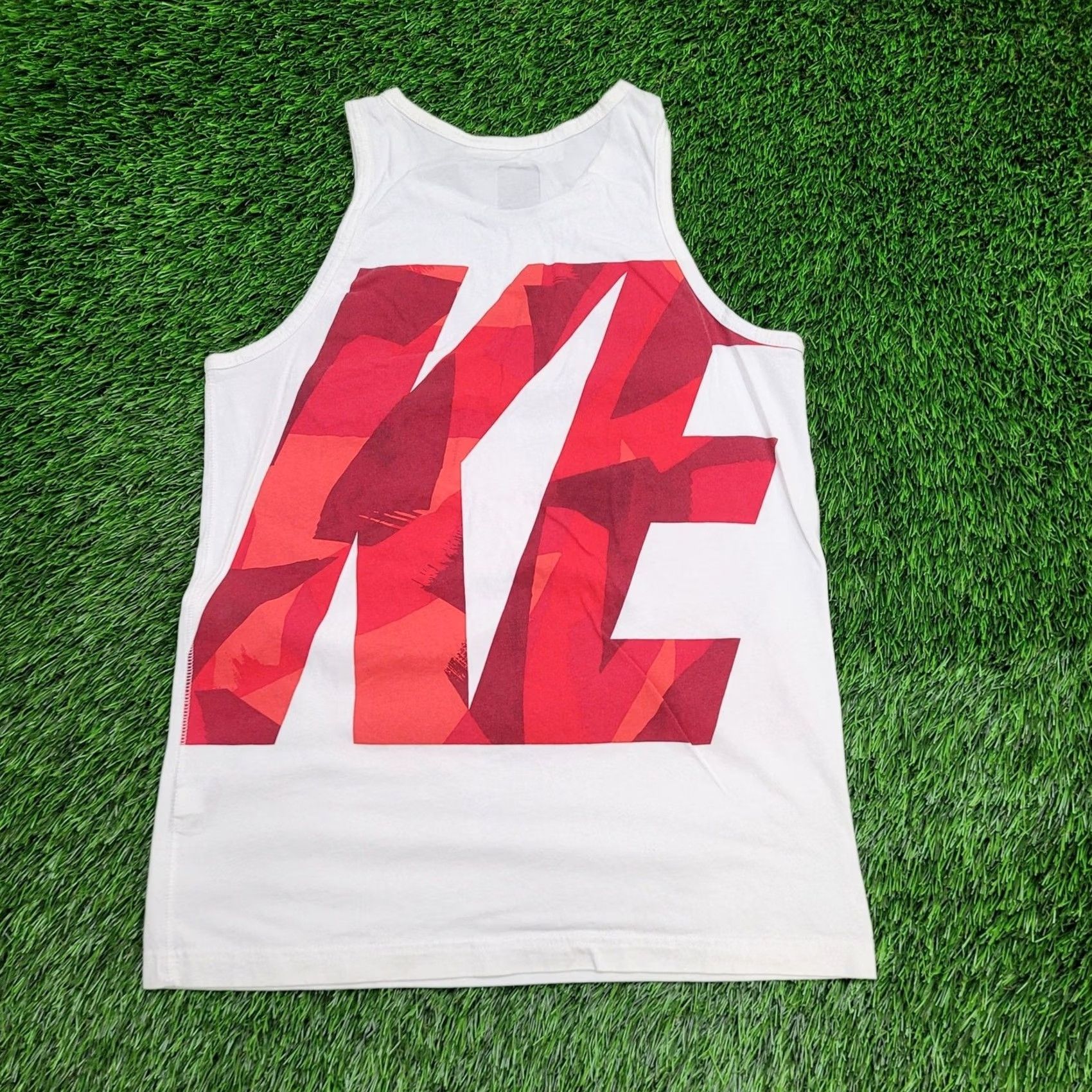 Nike NIKE Swoosh Tank-Top Teens XL White Spellout Size US XL / EU 56 / 4 - 2 Thumbnail