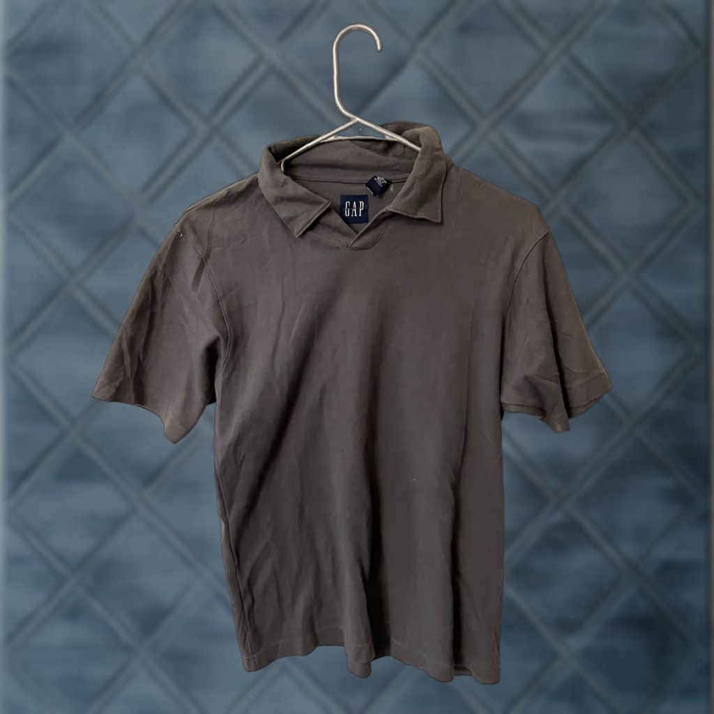 Gap VINTAGE Gap Polo Shirt Men's Small Gray Solid Short Sleeve Shirt Polo Size US S / EU 44-46 / 1 - 1 Thumbnail