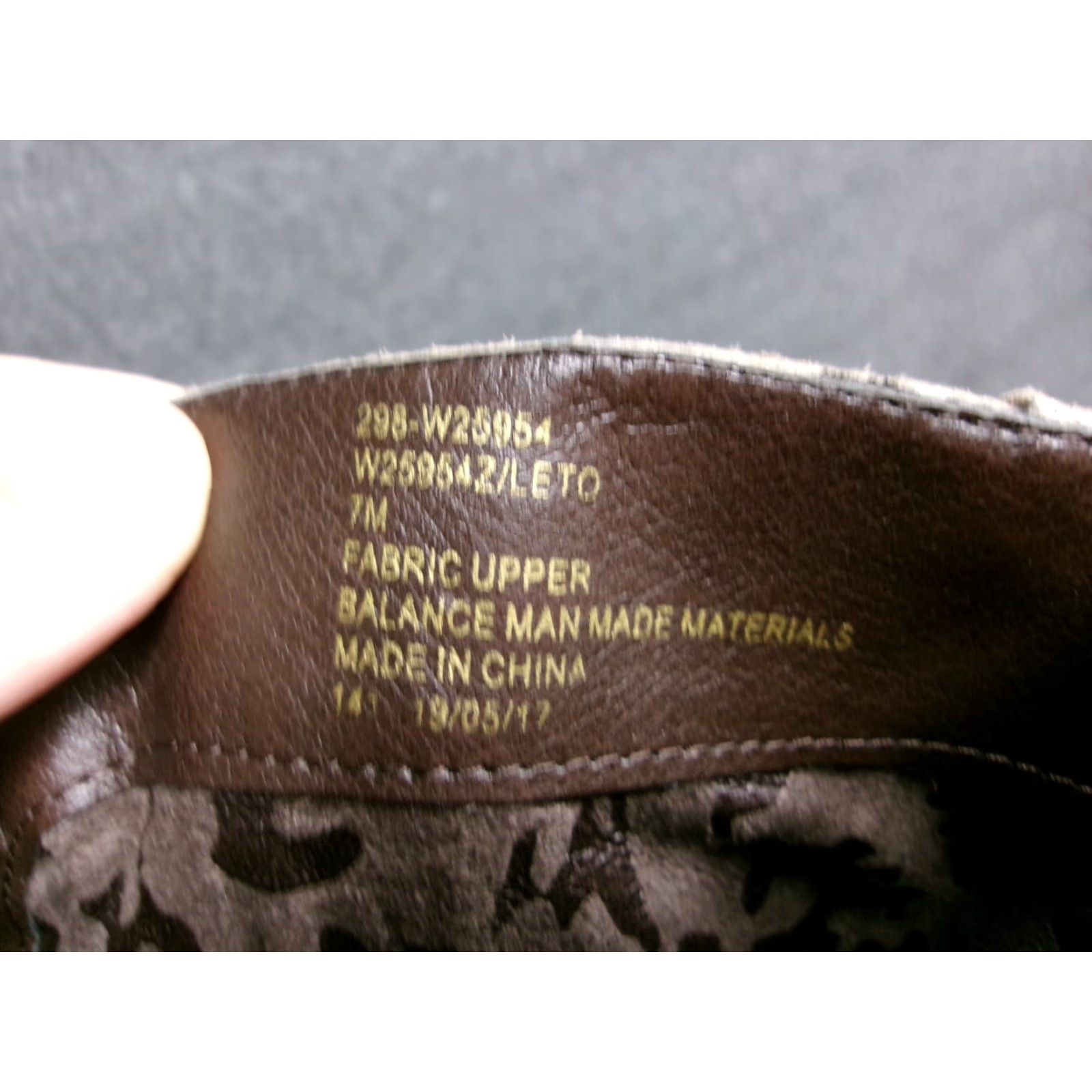 Vintage VINTAGE Women's Tan Leather Tall Calf Length Bootie Boots Size 7 M Round Toe Outdoor Casual Workwear Size US 7 / IT 37 - 7 Thumbnail