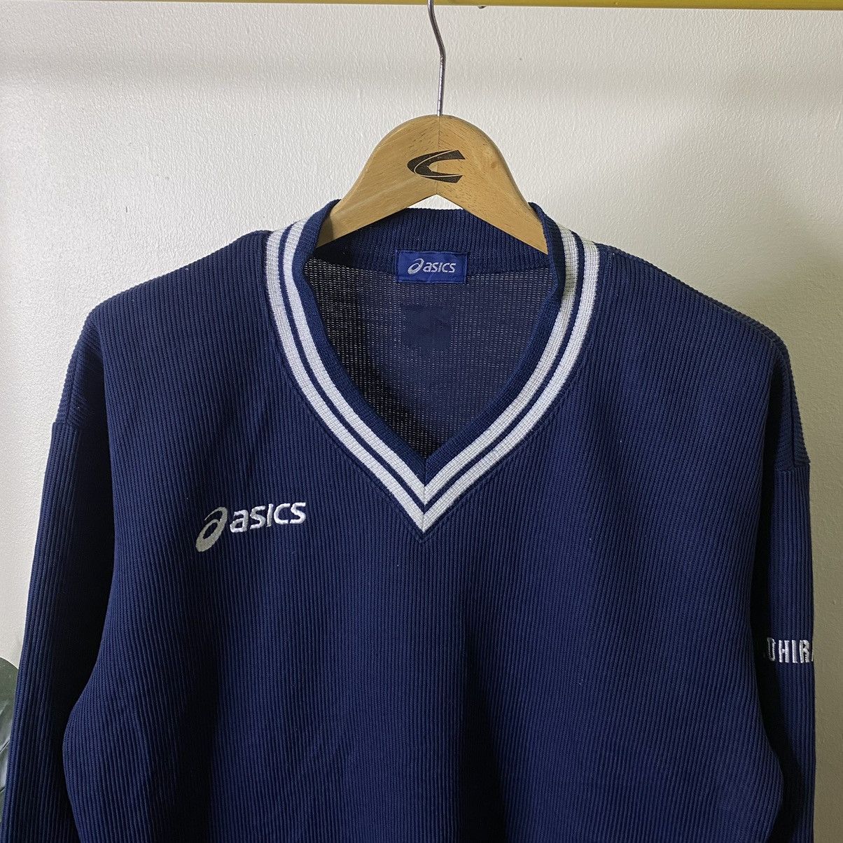 Asics × Japanese Brand × Vintage Vintage 90s Asics V Neck Sweater Size US M / EU 48-50 / 2 - 2 Thumbnail