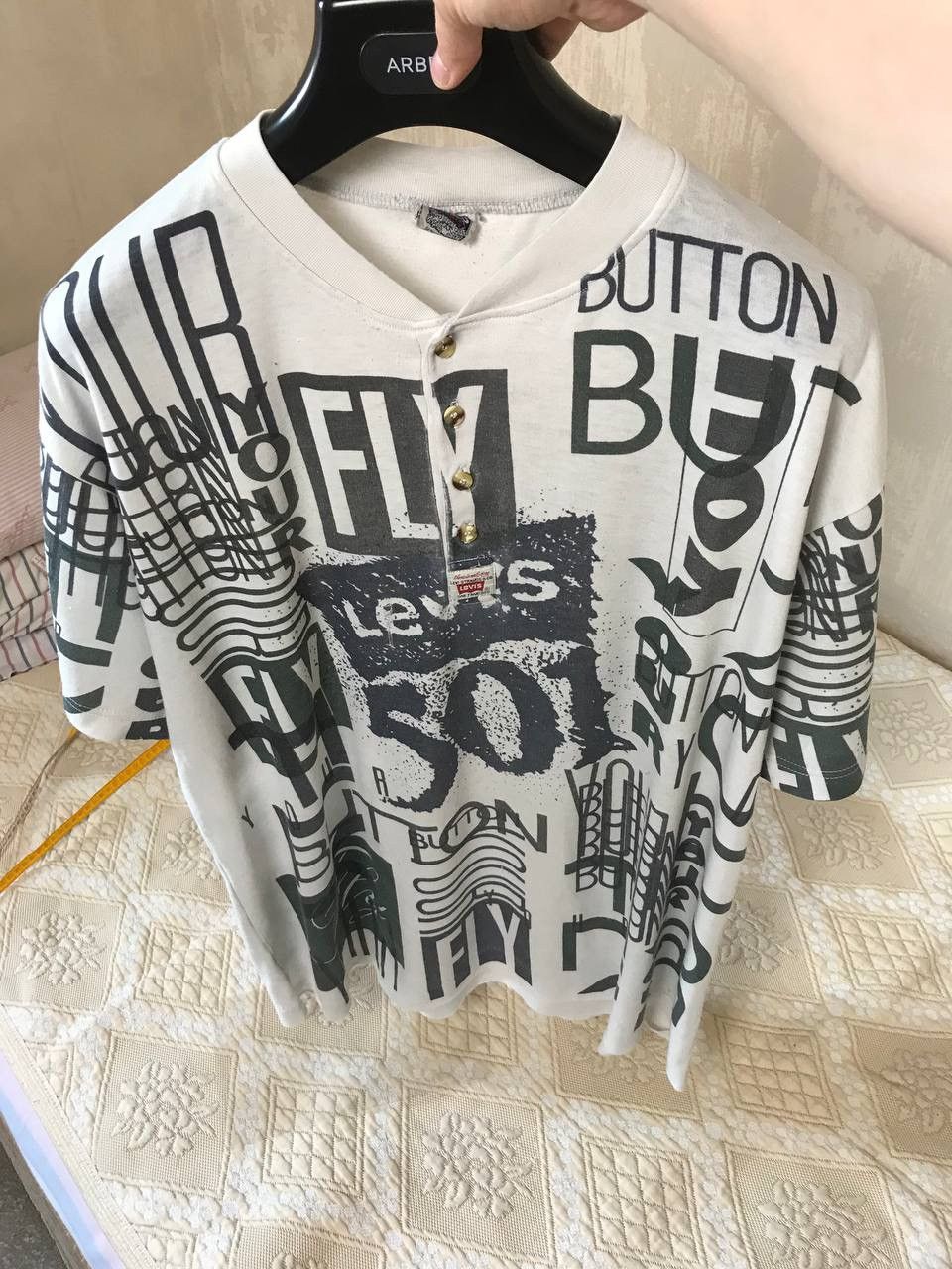 Levi's 🔥 Levi’s 501 All Over Print Vintage USA T Shirt 90s Size US XL / EU 56 / 4 - 8 Thumbnail