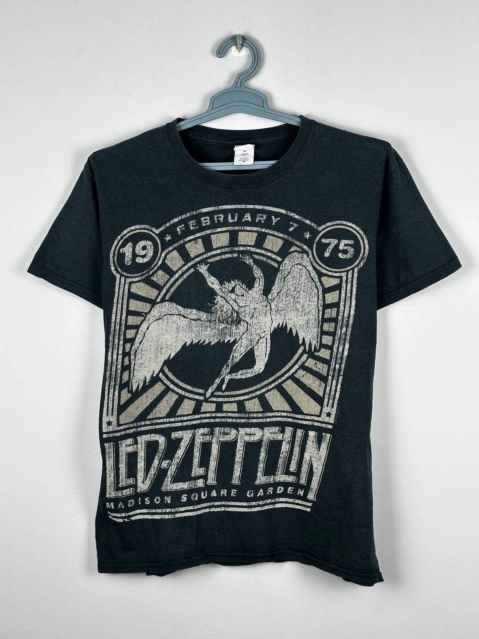 Band Tees Vintage 05’ Led Zepellin Faded Band T-shirt Size US M / EU 48-50 / 2 - 1 Thumbnail